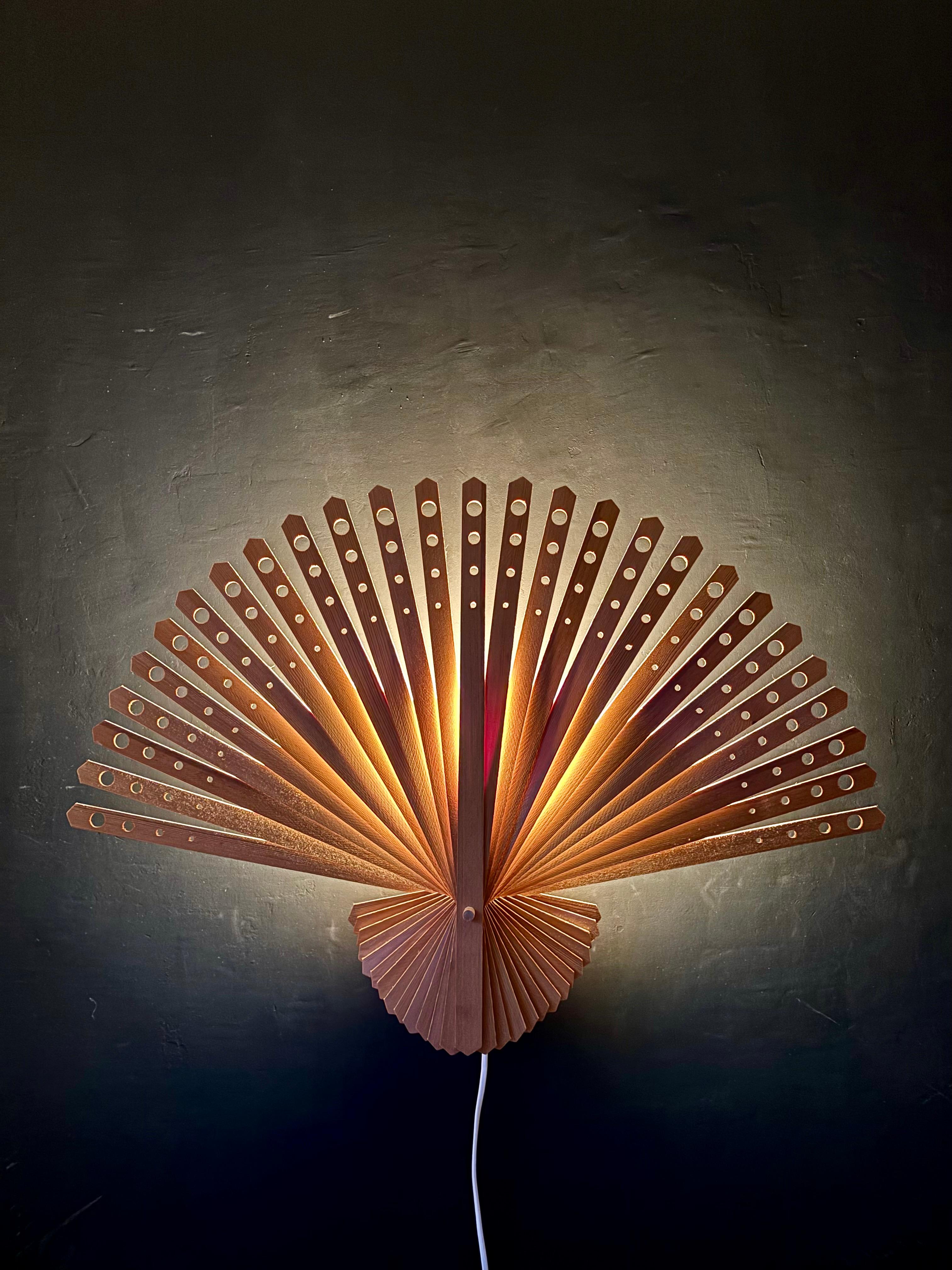 Large Swedish Modern Pine Wood Fan Wall Light, 1970s For Sale 6