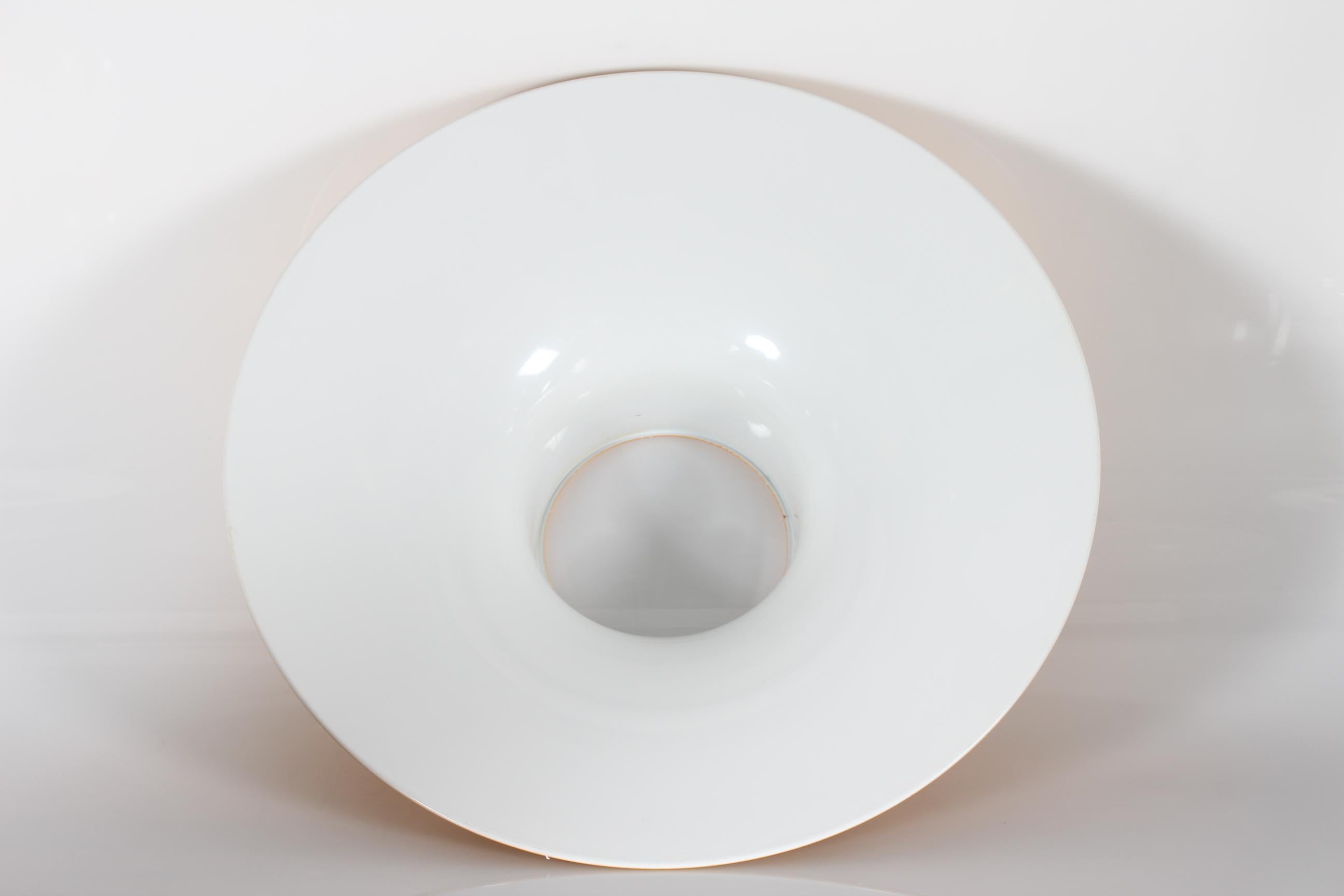Fin du 20e siècle Grande lampe à suspension suédoise Cyklon de P. O. Strm avec laque jaune, 1970