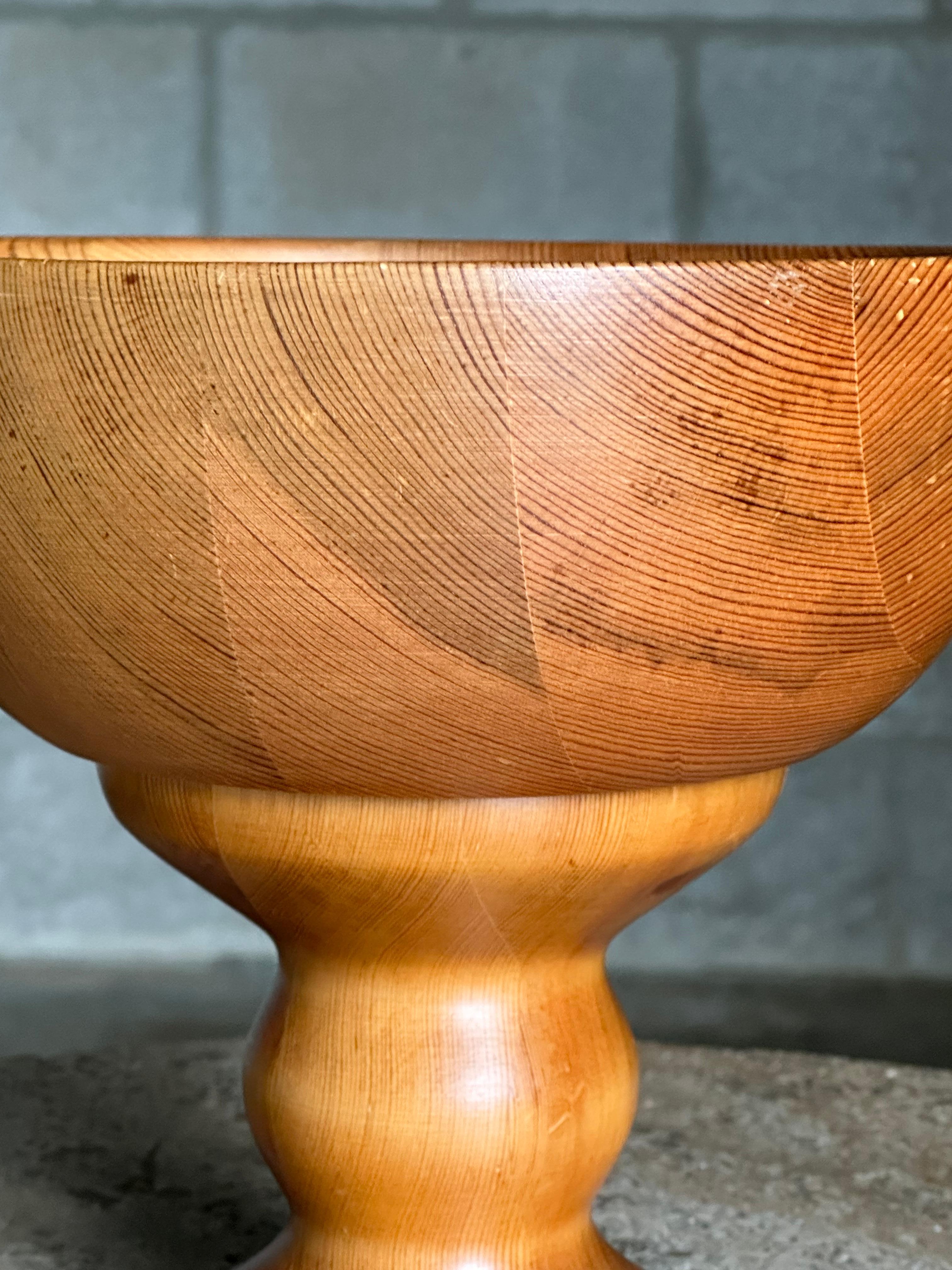 Frutero grande de pino sueco finales del siglo XX en venta
