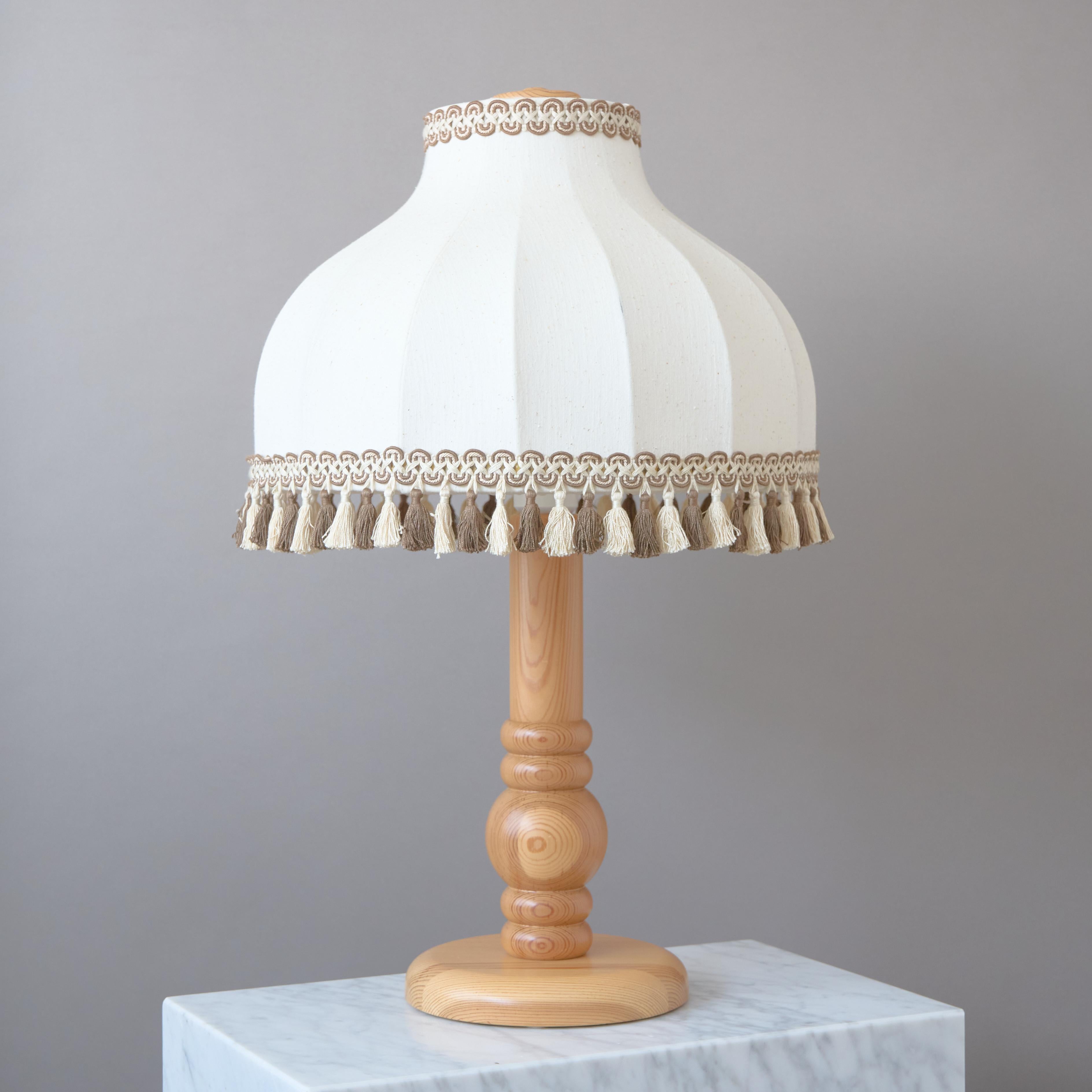Large Swedish Pine Wood Table Lamp w. Original Fabric Shade, 1970s For Sale 1