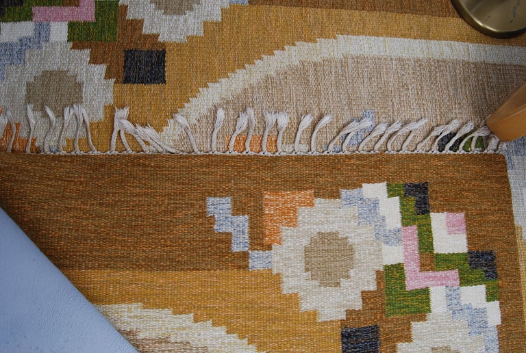 Large Swedish Rölakan Flat-Weave Carpet by Ingegerd Silow, 1960s In Good Condition For Sale In Stockholm, SE