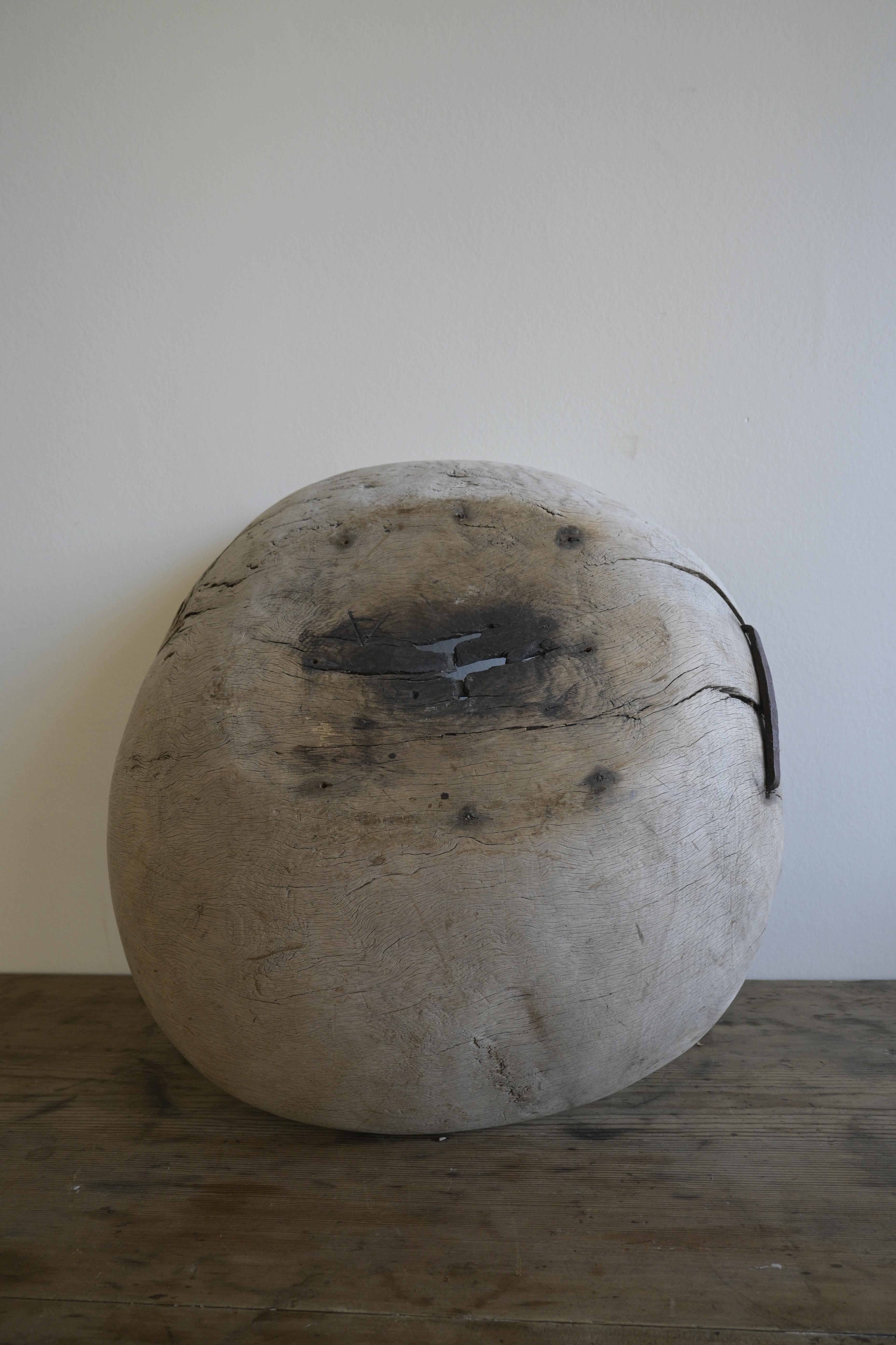 Large Swedish Root Bowl ca 1730 For Sale 8