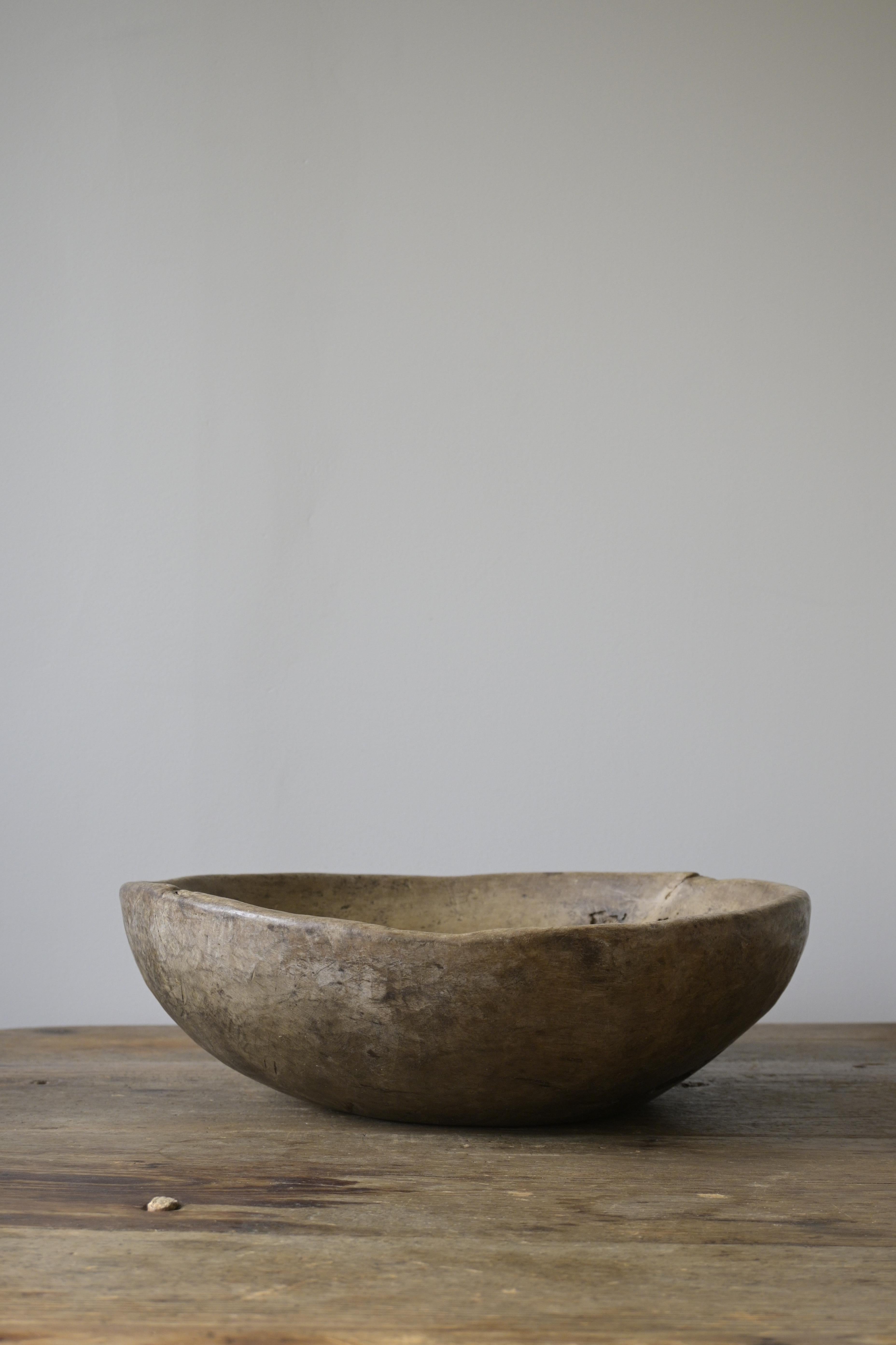Large Swedish Root Bowl ca 1850

Such a beautiful bowl, with patina, smoothness, and a great size.

Made from birch burl wood.

Height: 12 cm/4.7 inch
Diameter: 36 cm/14.1 inch