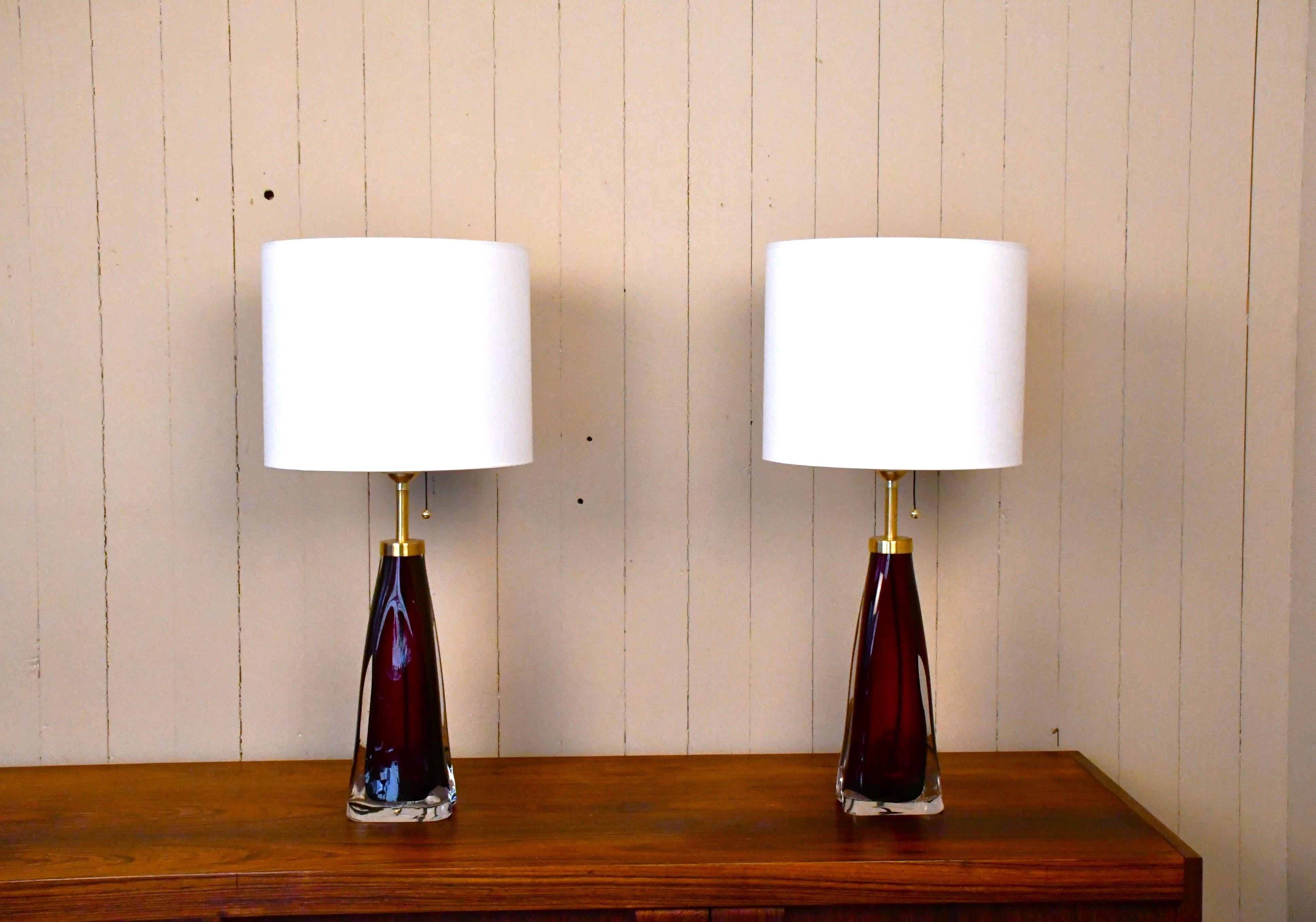 Large Swedish Ruby Red Art Glass Table Lamps by Carl Fagerlund, Orrefors, 1950s In Good Condition For Sale In Värmdö, SE
