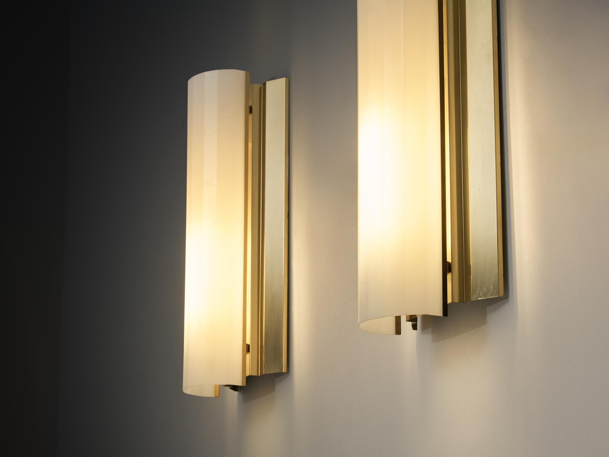 Mid-Century moderno Grandi luci da parete svedesi in ottone in vendita