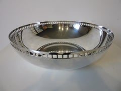 Large Swid Powell Richard Meier Fruit Bowl