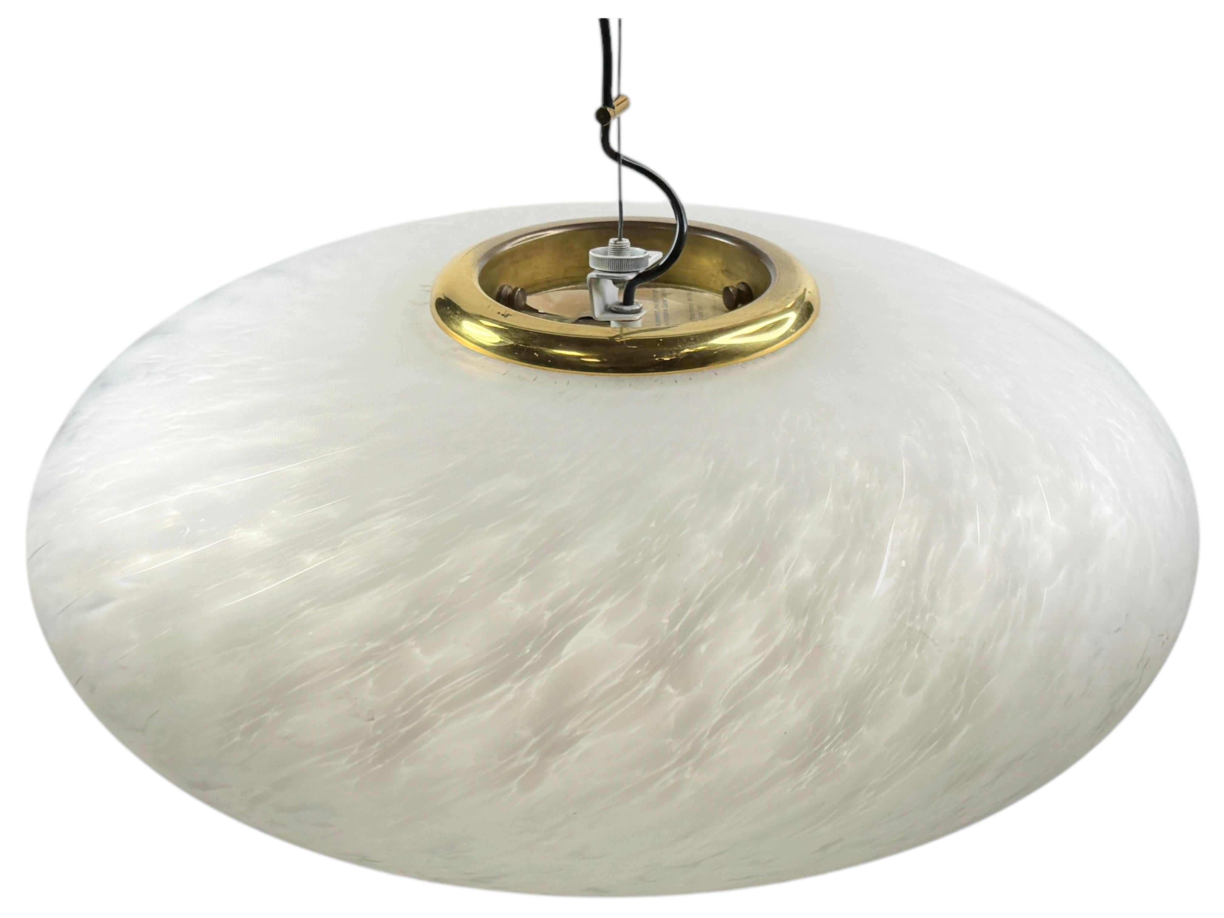 Colgante grande de cristal de Murano en forma de remolino OVNI Vetri Murano Italia Años 70 en Bueno estado para la venta en Nuernberg, DE