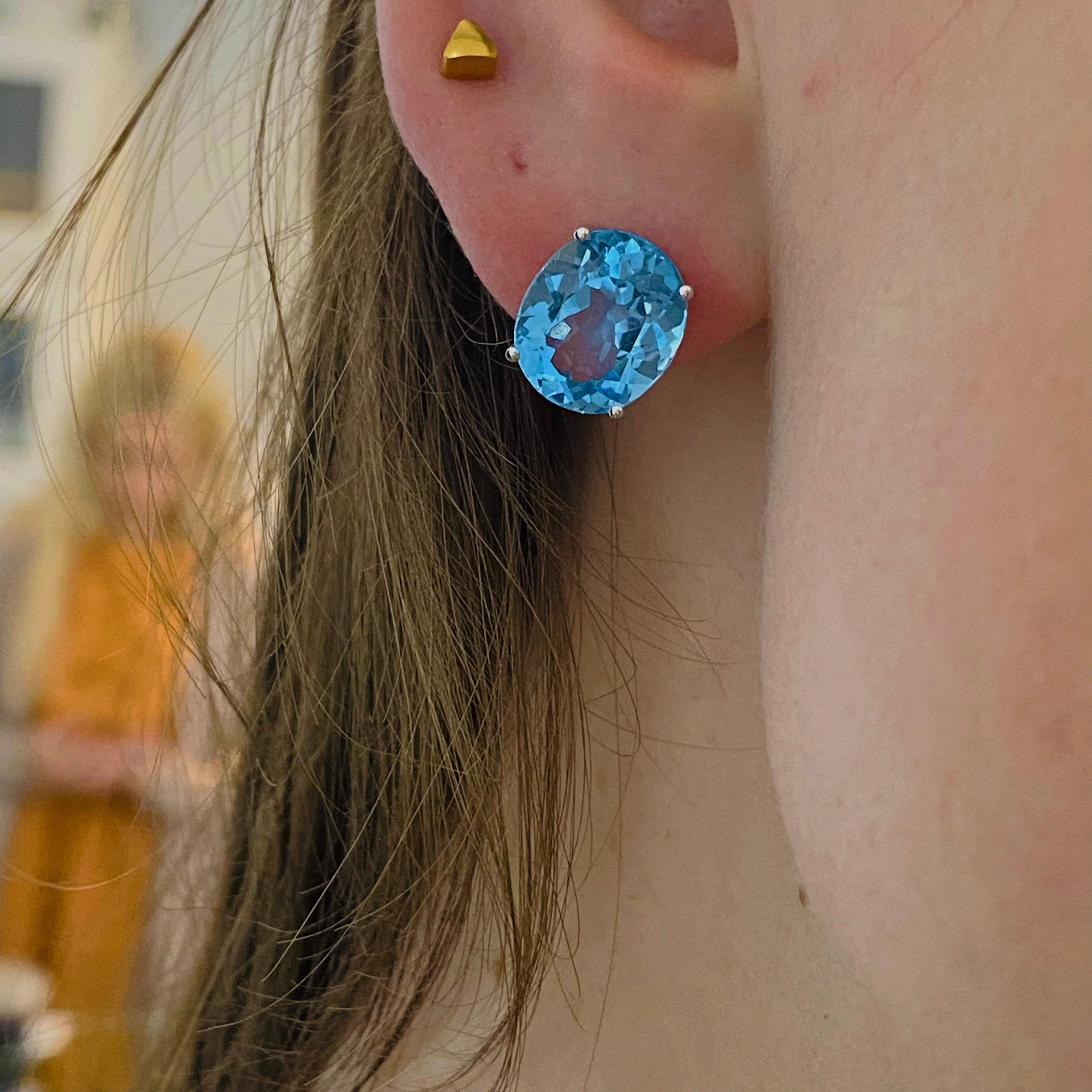 Taglio ovale Orecchini ovali grandi di topazio blu svizzero in oro bianco 14k 12x10mm 12carati in vendita