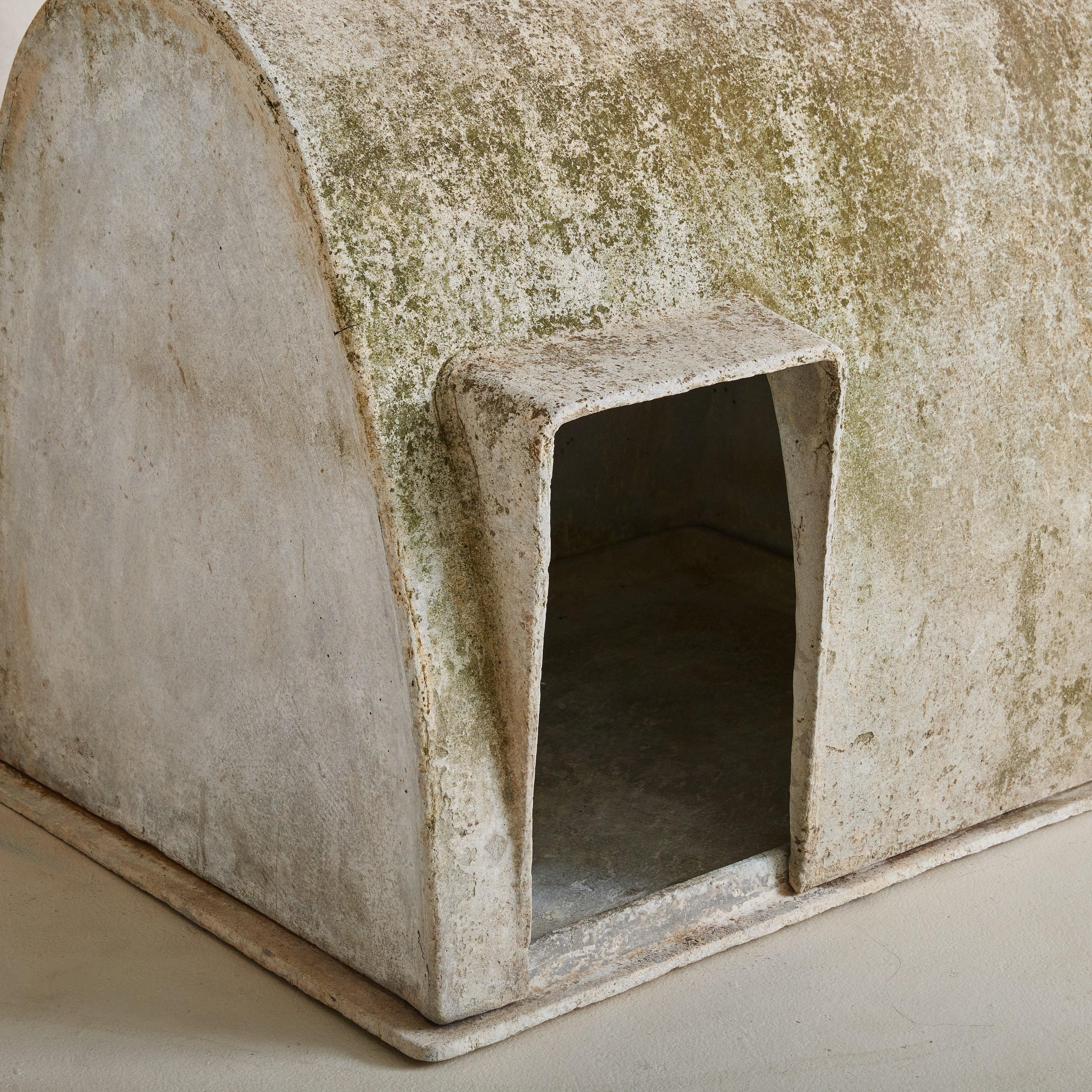 Großes Schweizer Hundehaus aus Beton von Willy Guhl für Eternit, 1960er Jahre (Moderne der Mitte des Jahrhunderts) im Angebot
