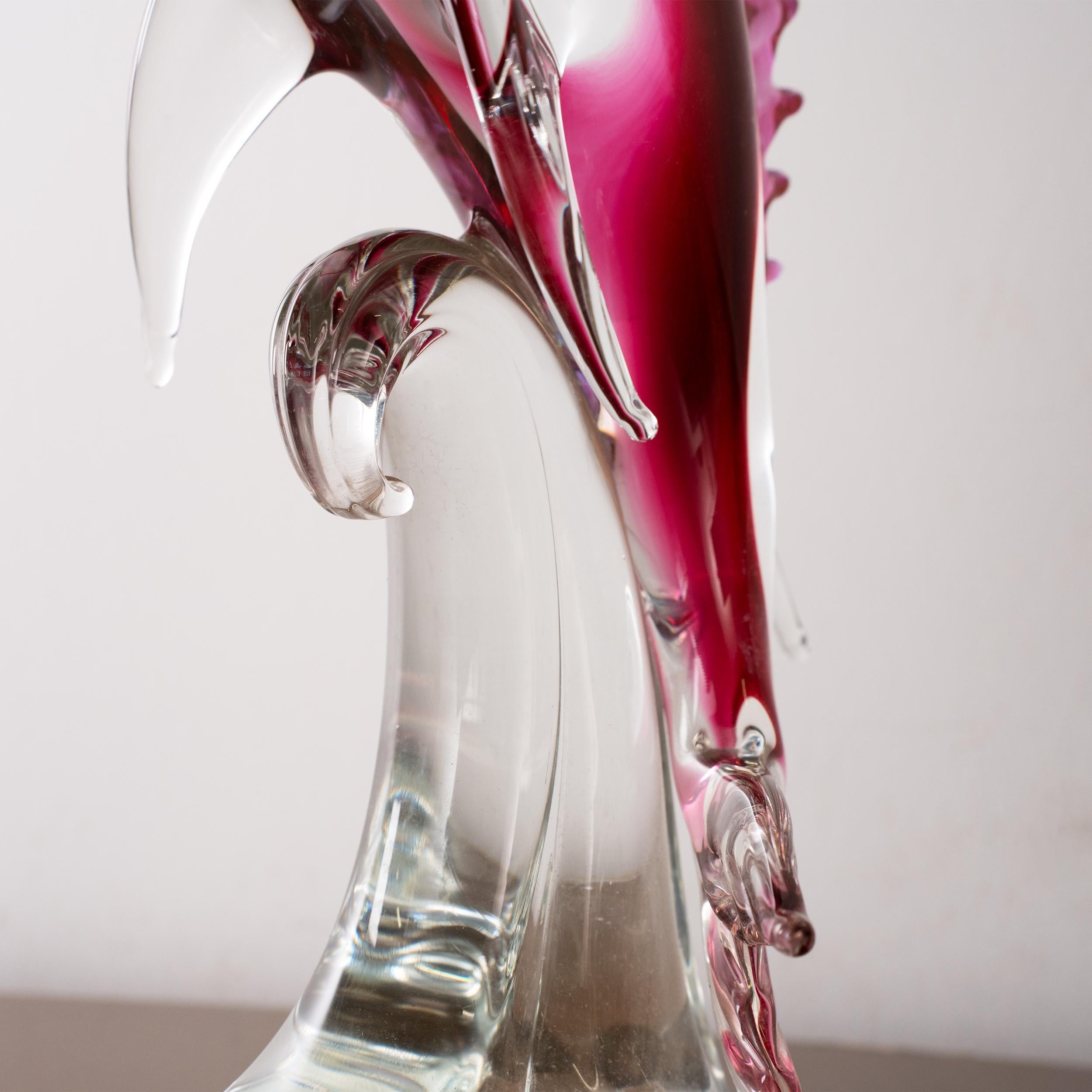 Gran Escultura Pez Espada rosa rubí y cristal de Murano, Italia en stock en venta 1