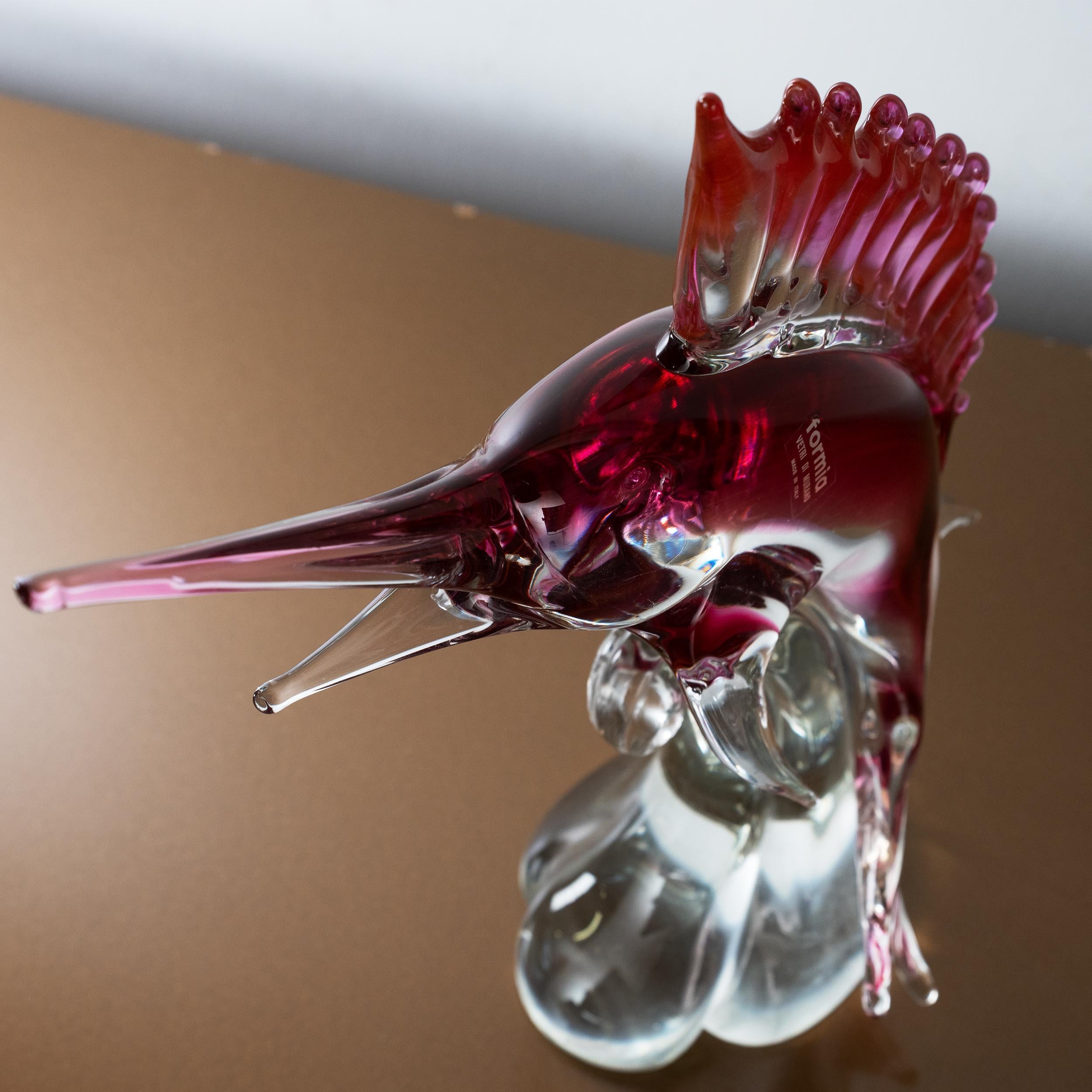 Gran Escultura Pez Espada rosa rubí y cristal de Murano, Italia en stock en venta 2
