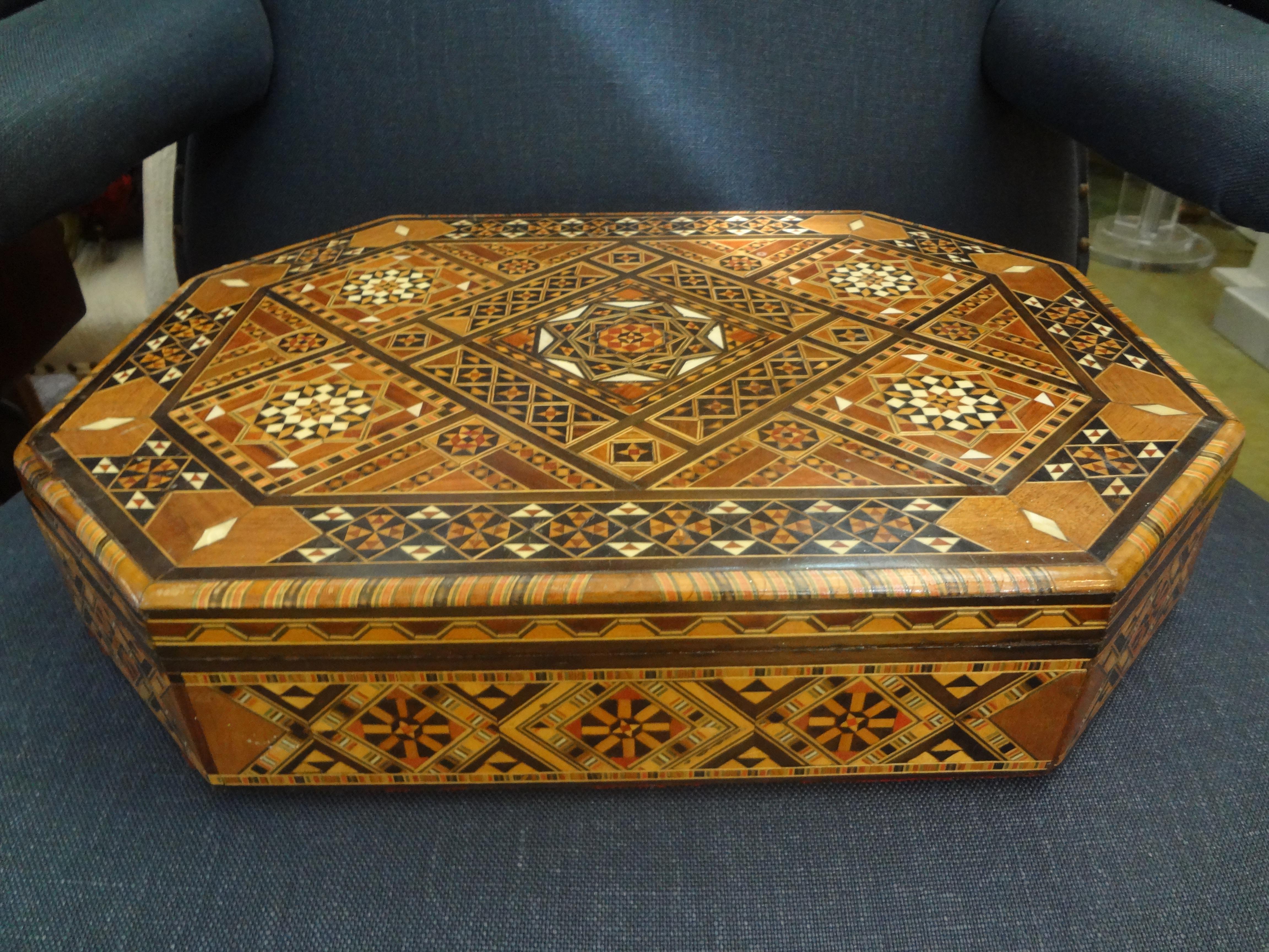 Large Moroccan or Middle Eastern Octagonal Box with Inlaid Mother of Pearl 2