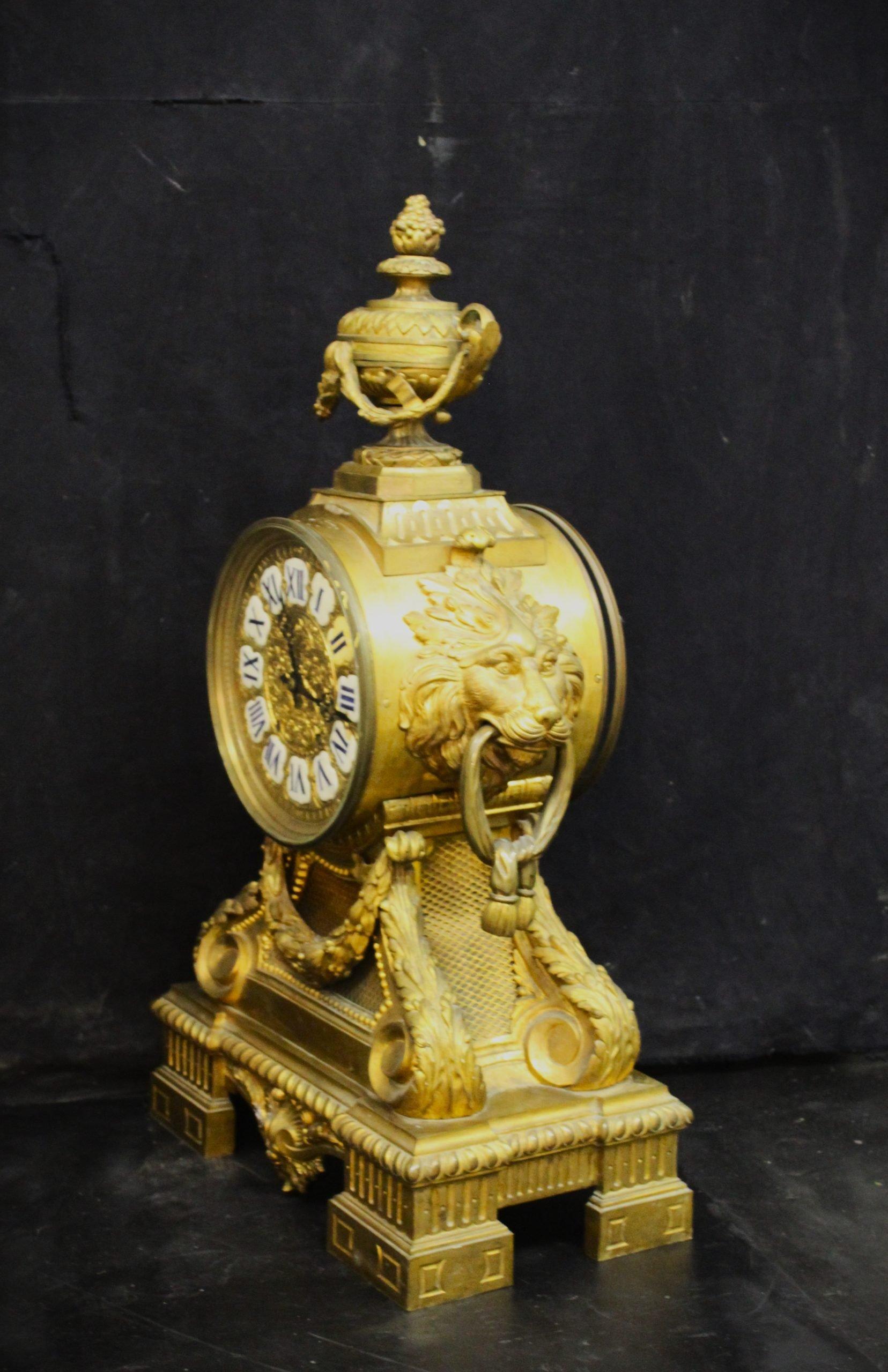 Large table clock In Good Condition For Sale In Rome, IT