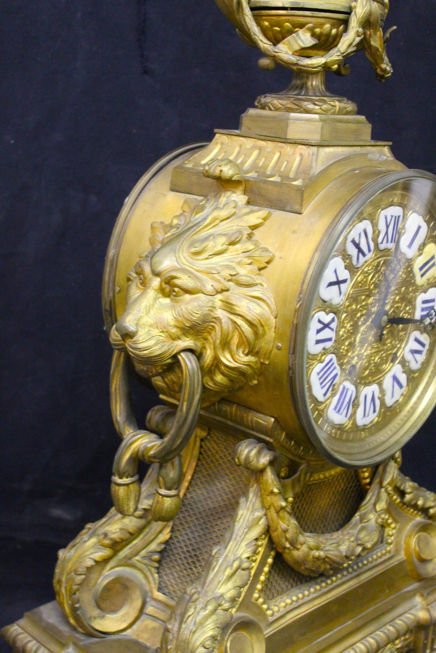 Large table clock For Sale 1