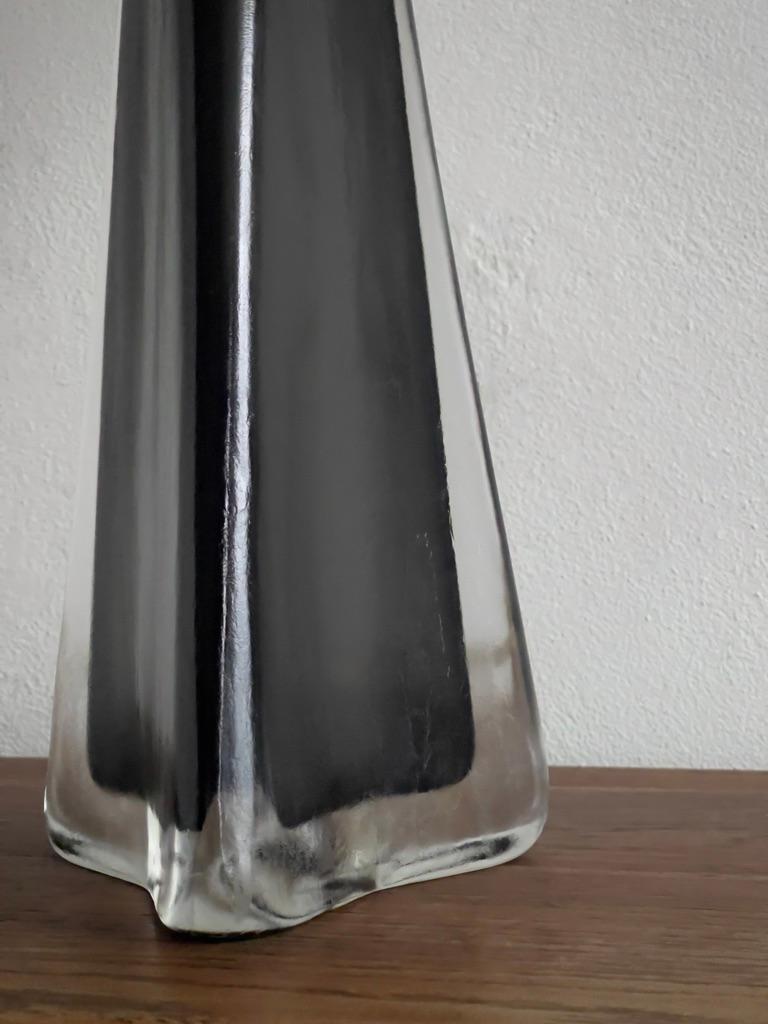 Large table lamp by Carl Fagerlund for Orrefors in black and clear frosted glass For Sale 3