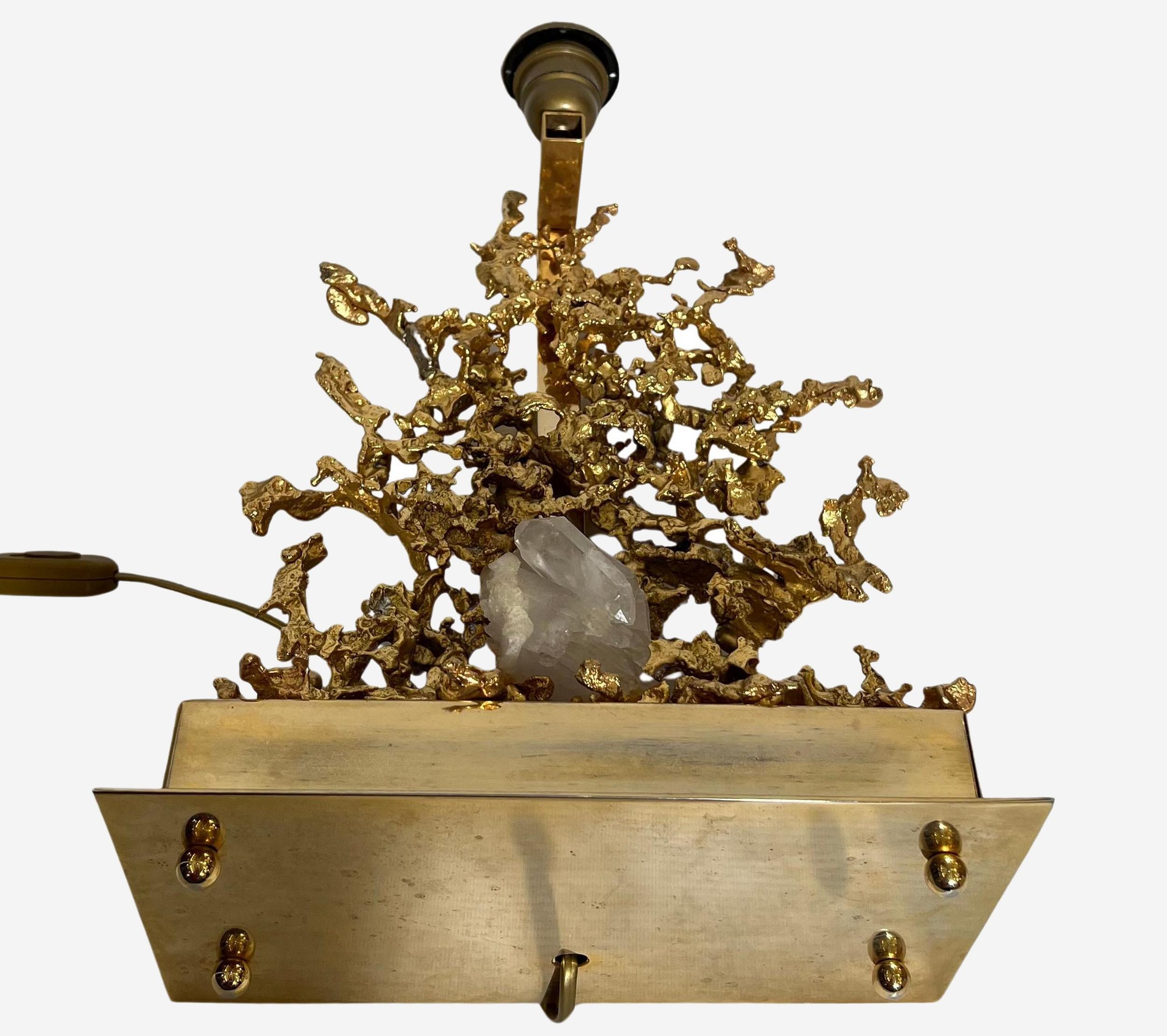 Large table lamp by Claude Victor Boeltz, Paris, France, circa 1980 Dorado en venta