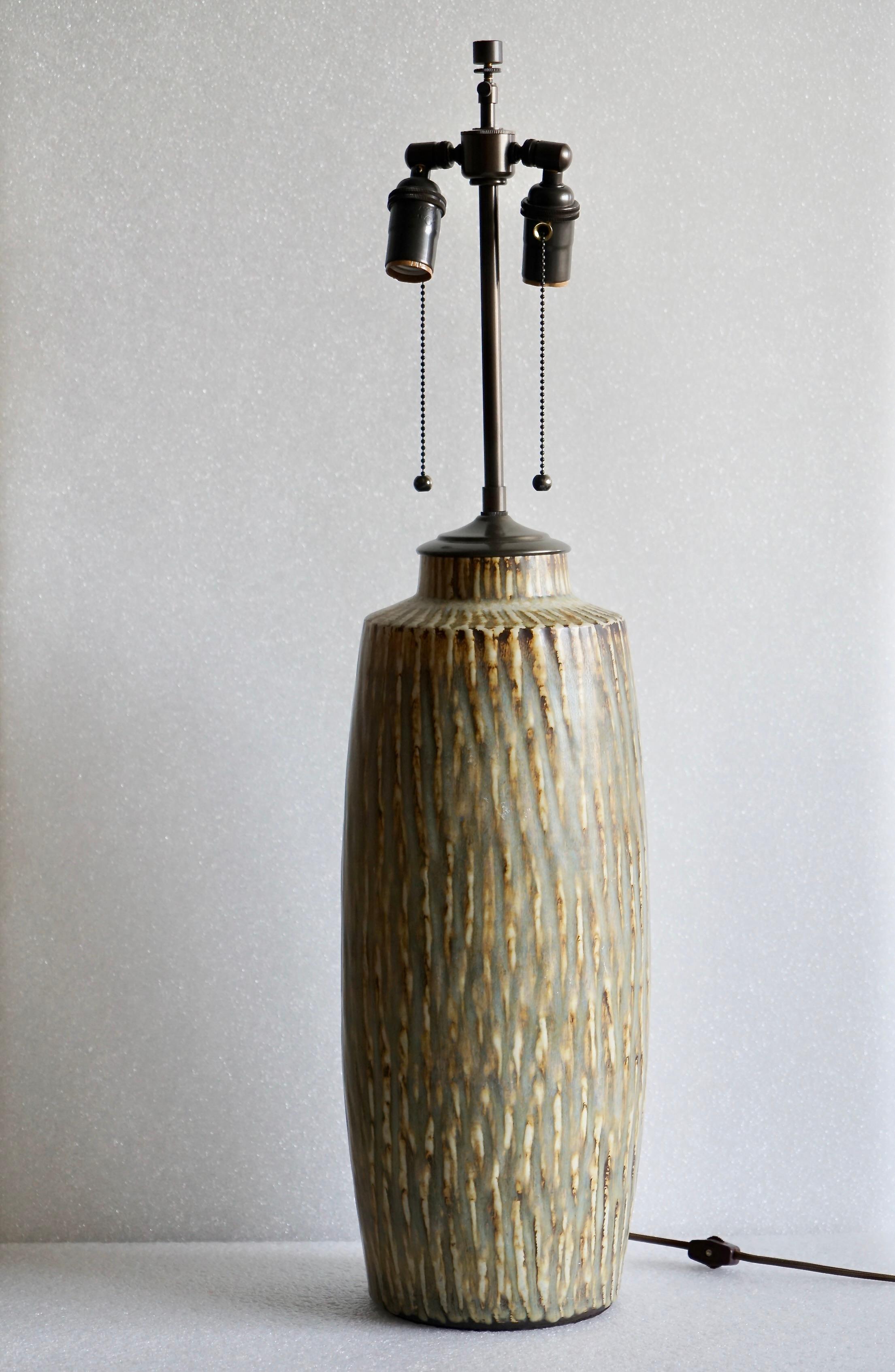 Large stoneware vase now a table lamp designed by GUNNAR NYLUND for Rostrand, Sweden , circa 1950th. 
