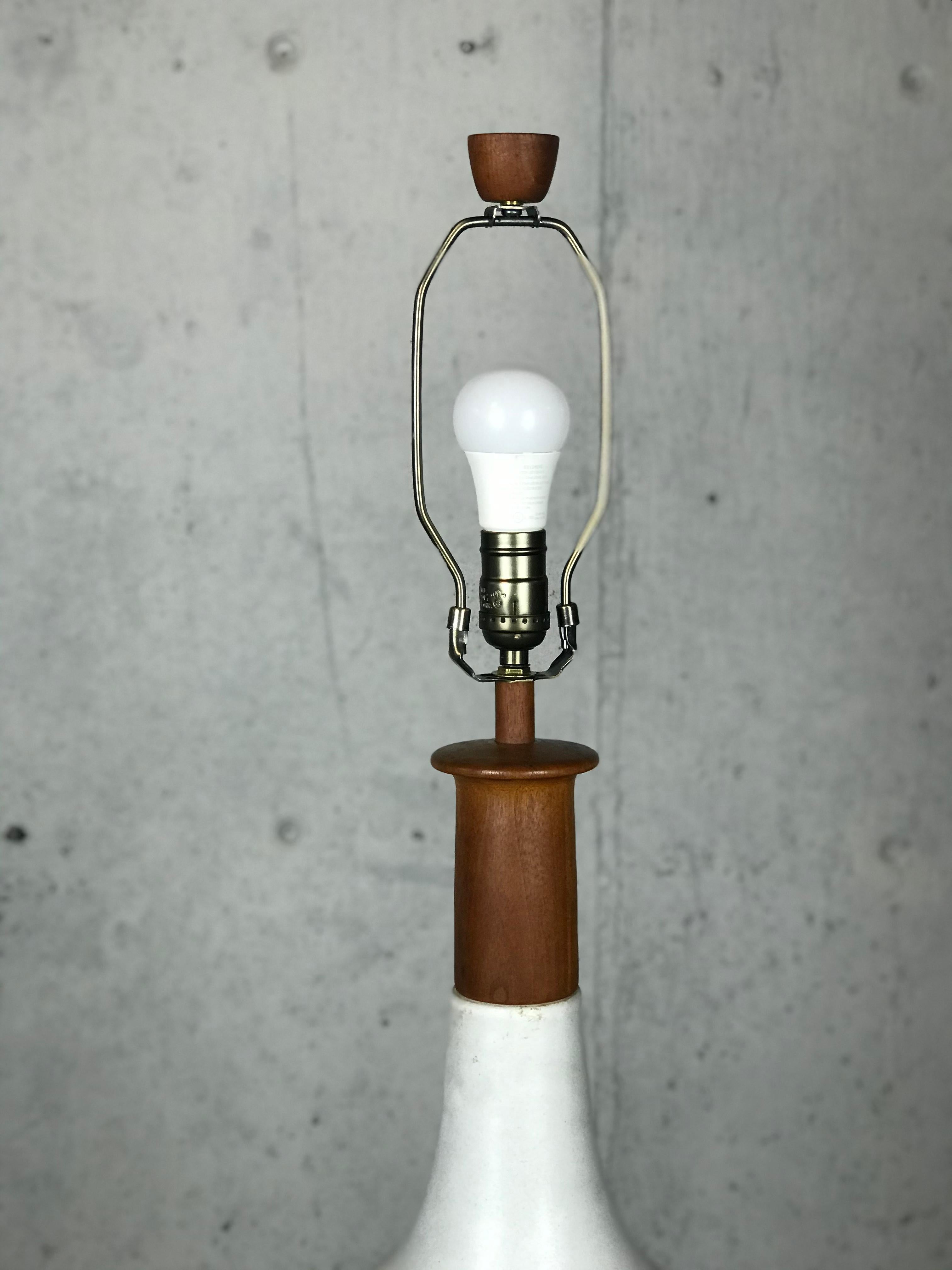 Large Martz Mid Century Table Lamp by Jane and Gordon Martz for Marshall Studios 4