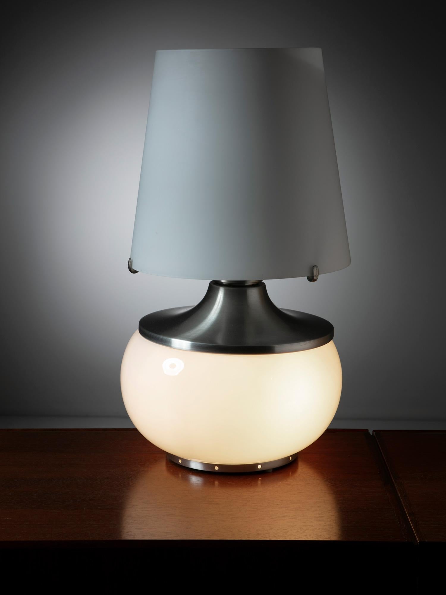 Large table lamp model 879 by Pia Guidetti Crippa for Lumi.
Base and shade lights can work separately.
 