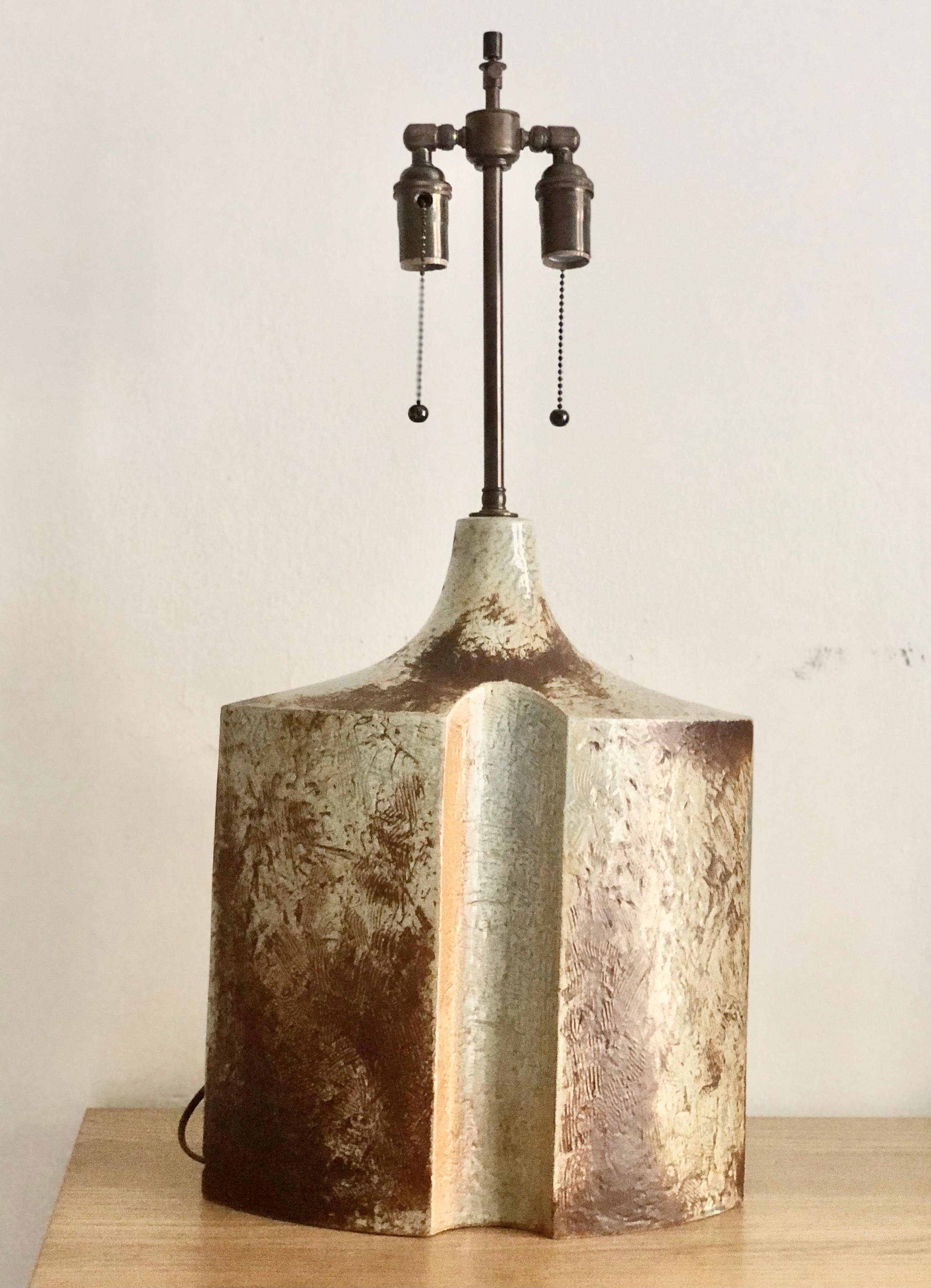 Large stoneware table lamp designed by Haico Nitzsche for Søholm Pottery, Bornholm, Denmark. Circa 1960th. Newly rewired.
 Dimensions: Height 32”, base height 17”, width: 13.5,