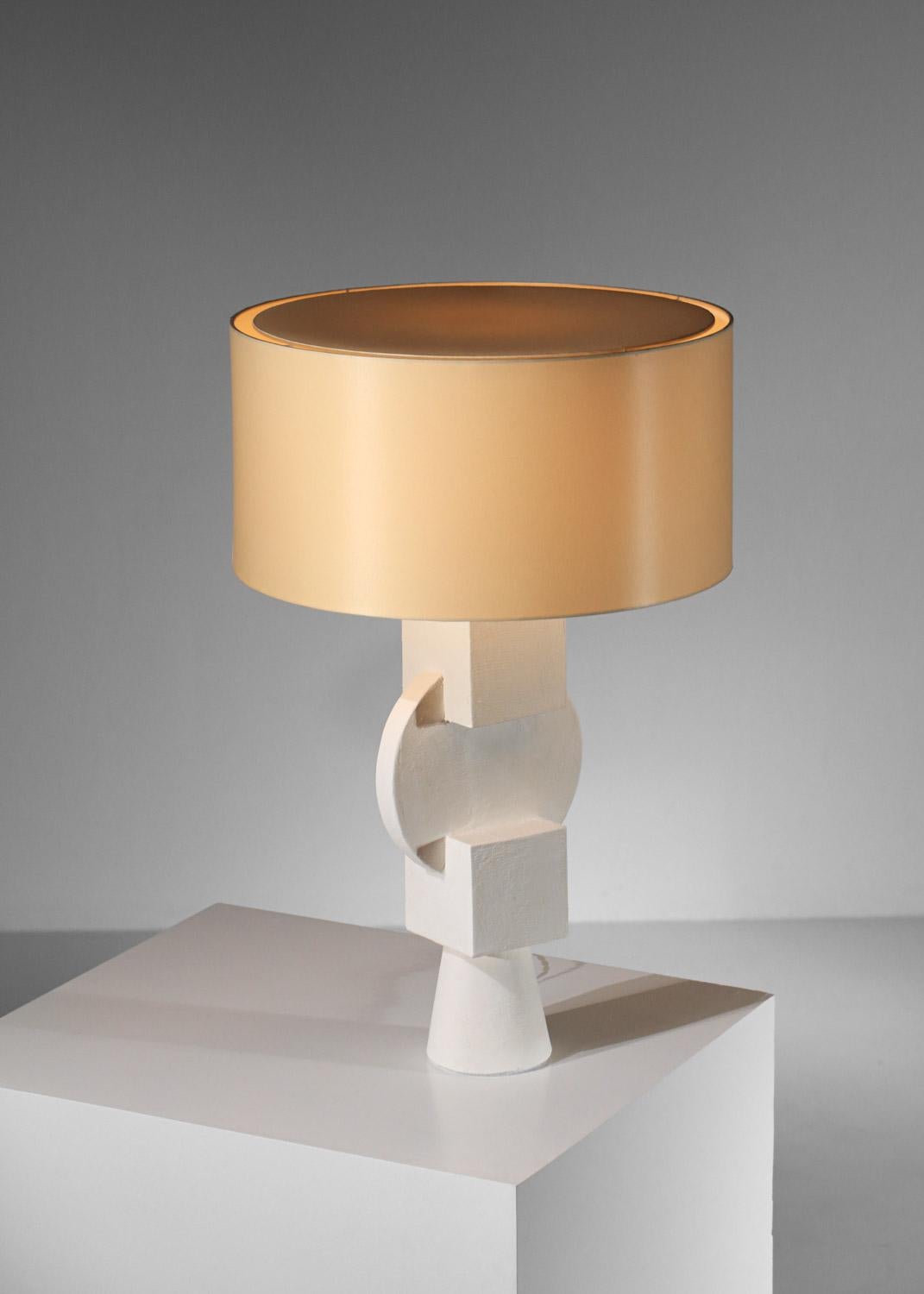 Grande lampe de table cubiste géométrique en plâtre dans l'esprit des années 40 en vente 3