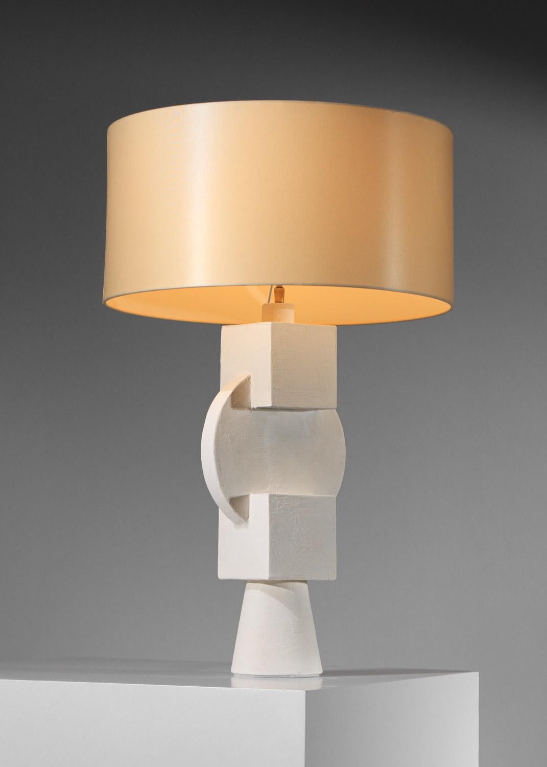 Grande lampe de table cubiste géométrique en plâtre dans l'esprit des années 40 en vente 4