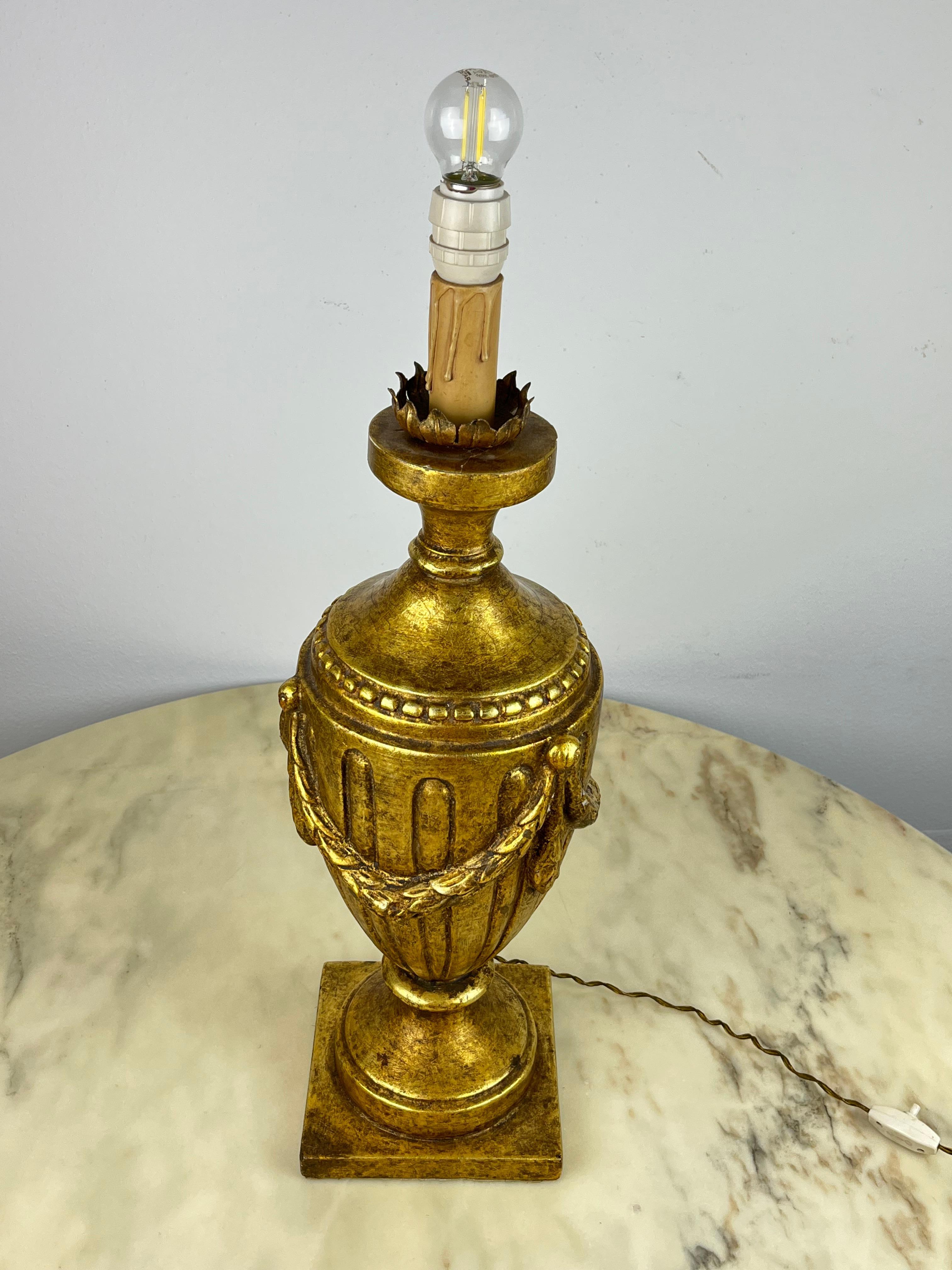 Large Table Lamp in Golden Beech Wood, Italy, 1970s For Sale 1