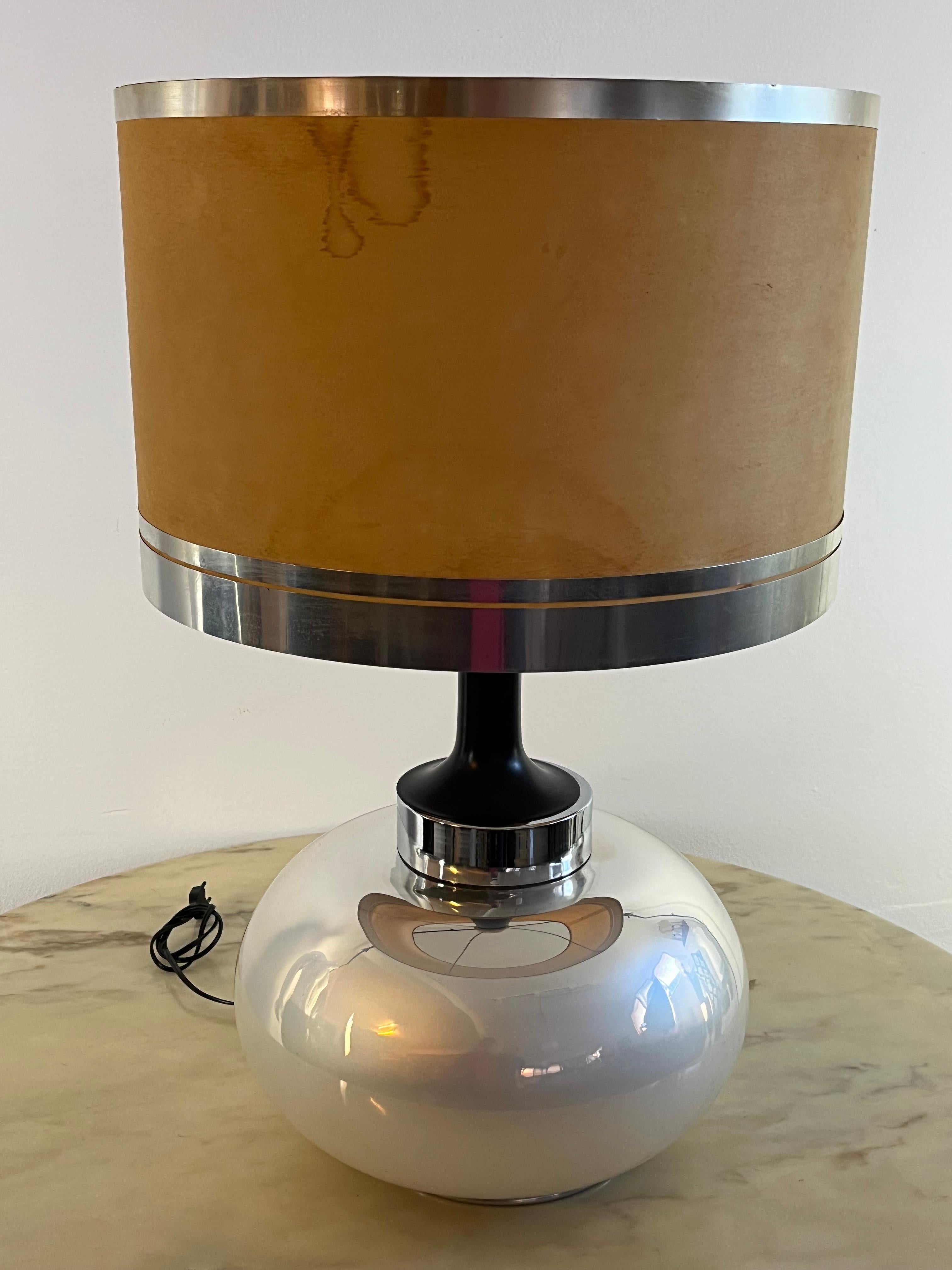 Opal Glass Large Table Lamp Italian Design 1970s For Sale 5