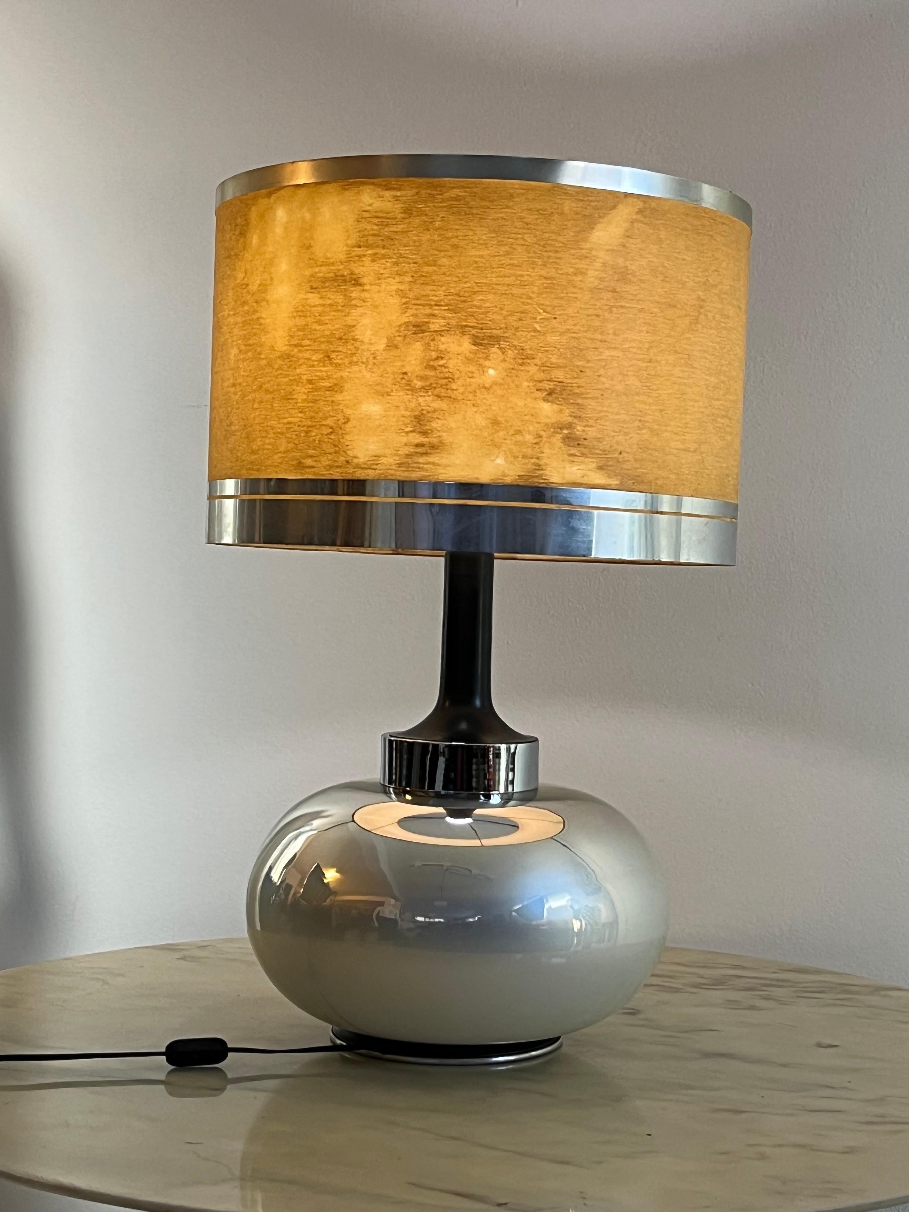 Opal Glass Large Table Lamp Italian Design 1970s For Sale 6