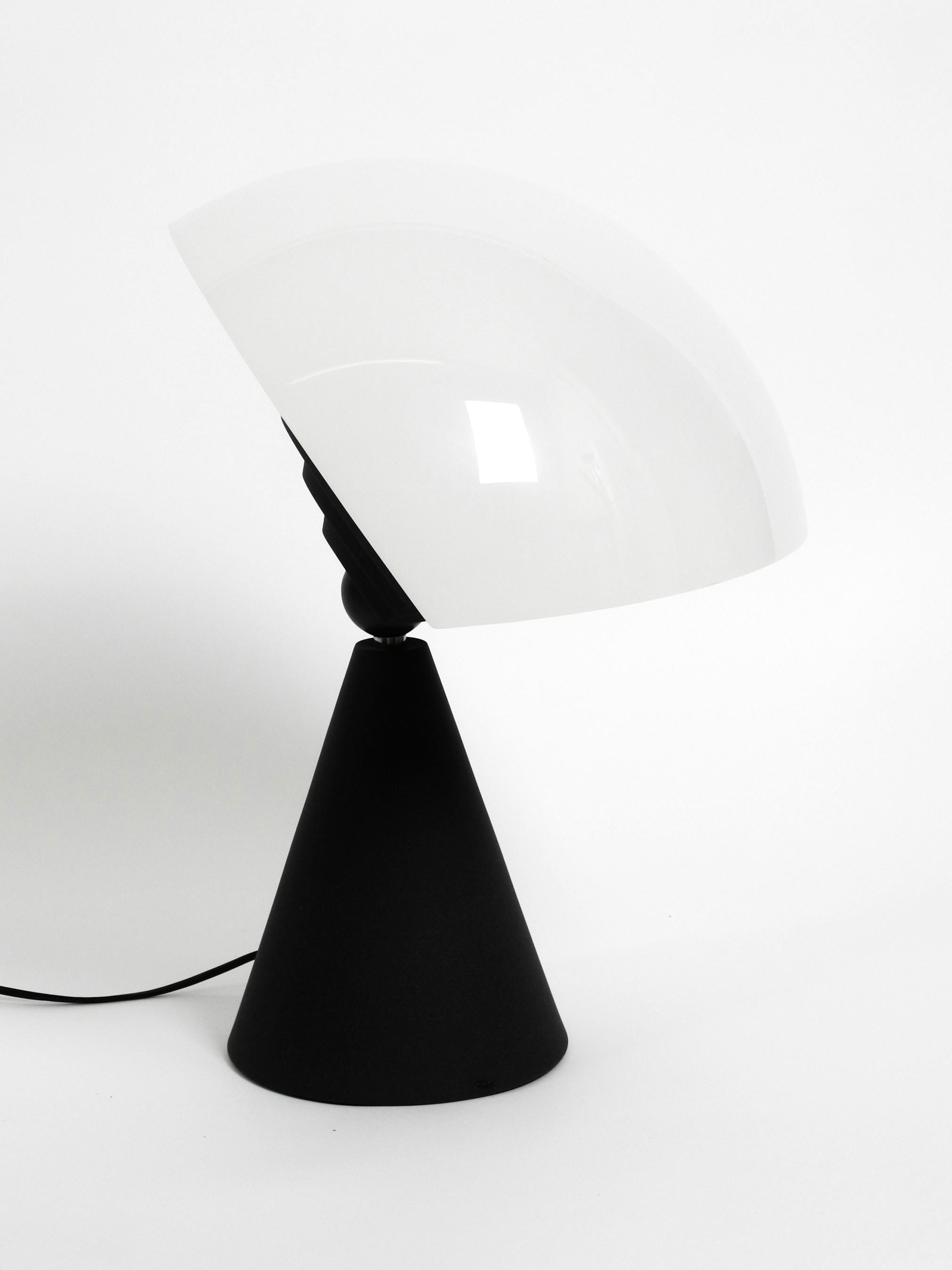 italien Grande lampe de bureau coupe modèle réduite de Hans Von Klier pour Bilumen, 1987 en vente