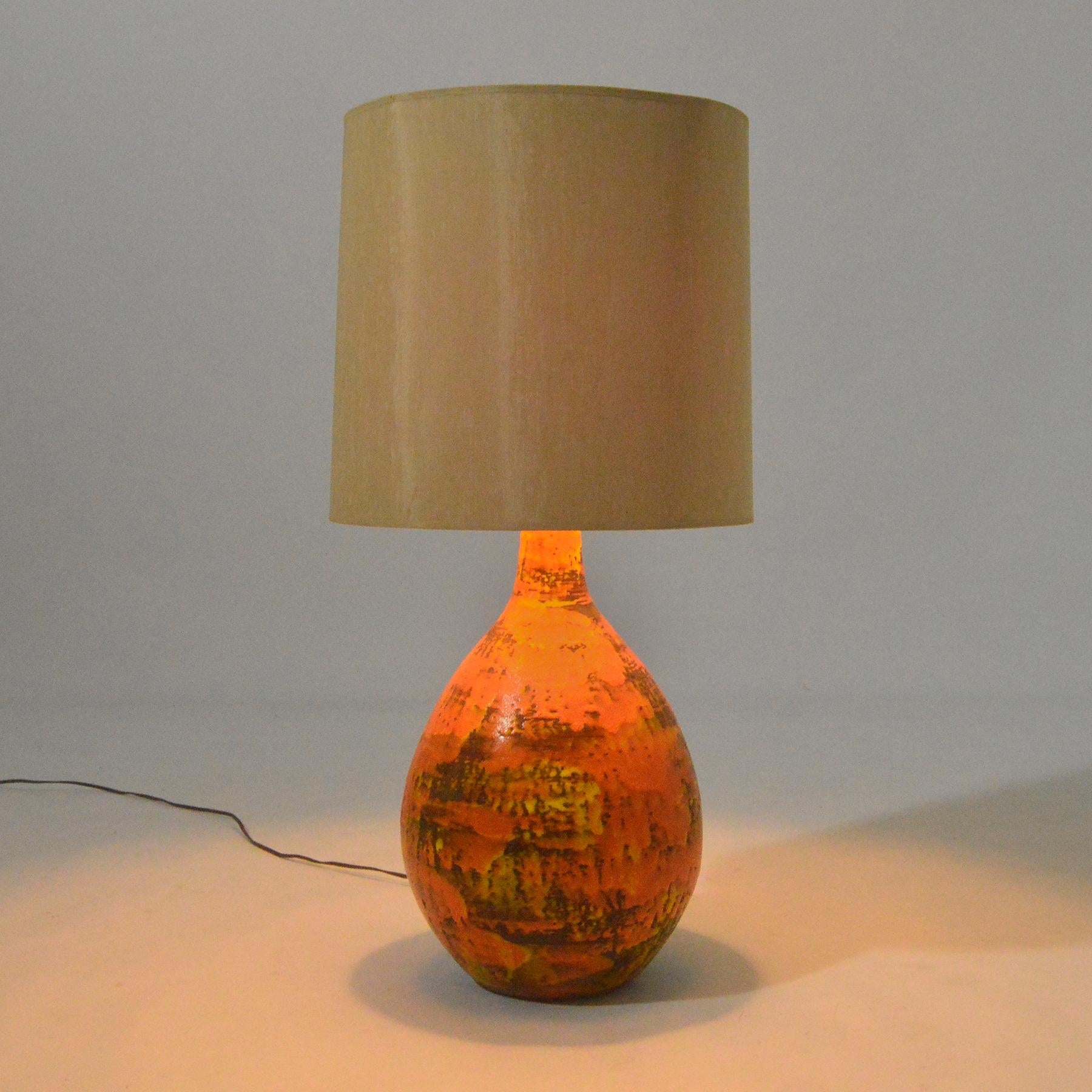Mid-20th Century Large Table Lamp with Vivid Orange Glaze in the Manner of Fantoni For Sale