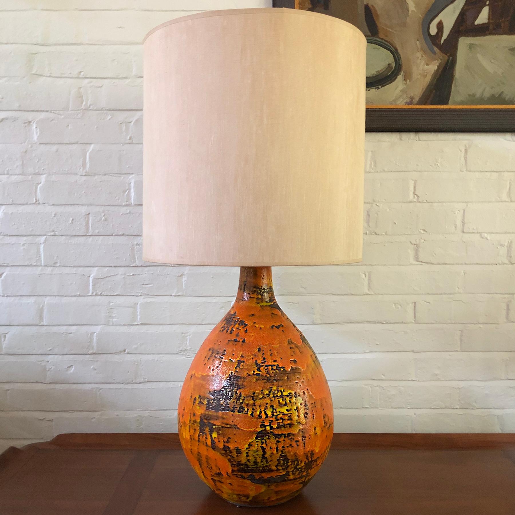 Large Table Lamp with Vivid Orange Glaze in the Manner of Fantoni For Sale 1