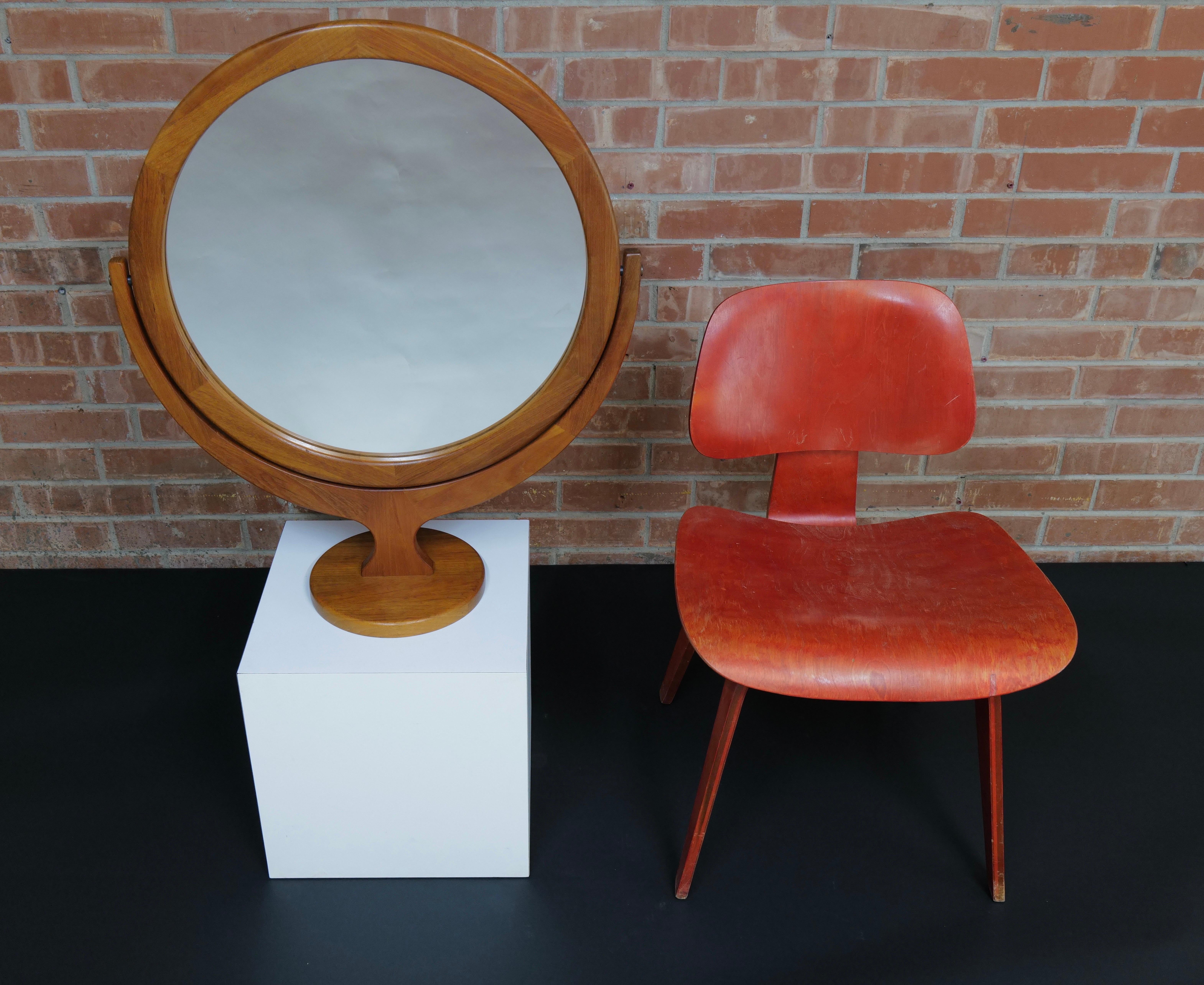 Large Table Top Mirror by Petersen and Hansen For Sale 11