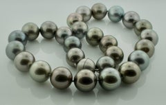 Large Tahitian Pearl Necklace with 18 Karat Magnetic Clasp