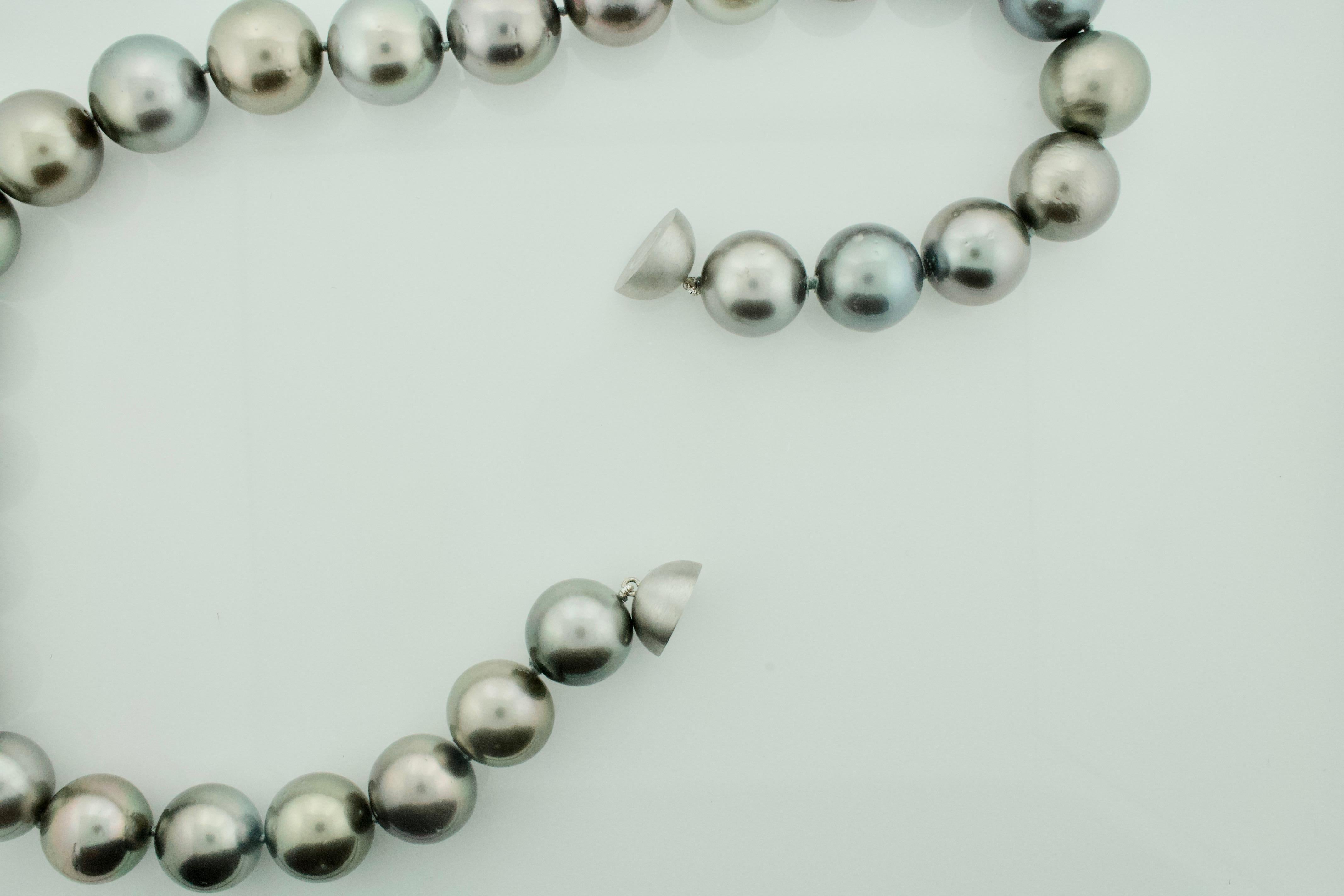 magnetic clasp pearl necklace