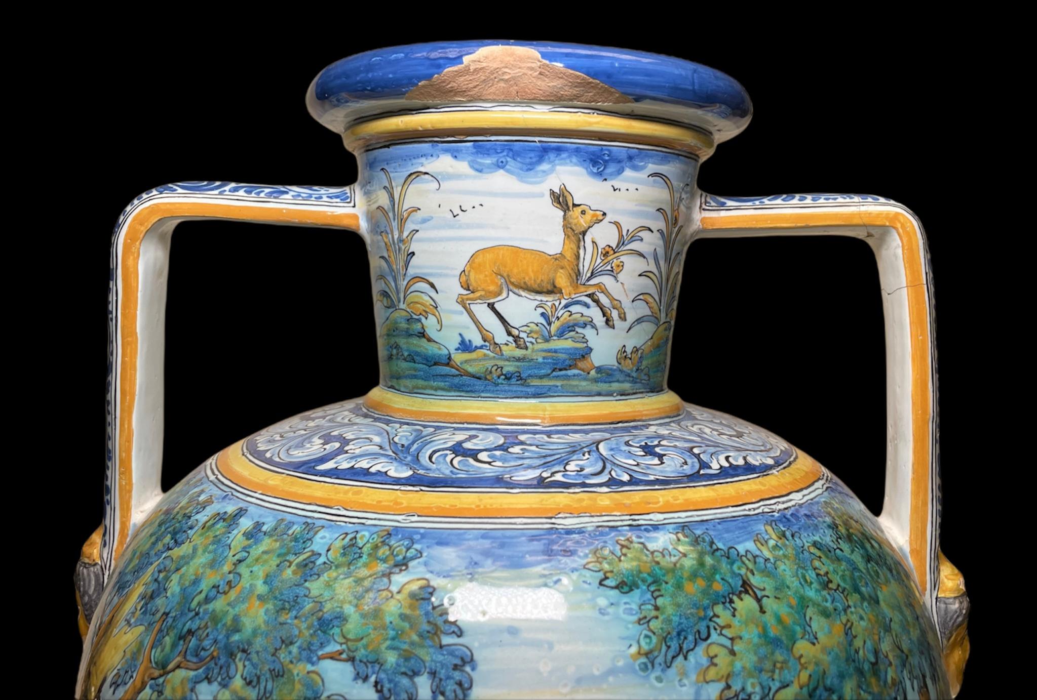 Large Talavera Hand Painted Majolica Amphora/Urn Vase In Good Condition For Sale In Guaynabo, PR
