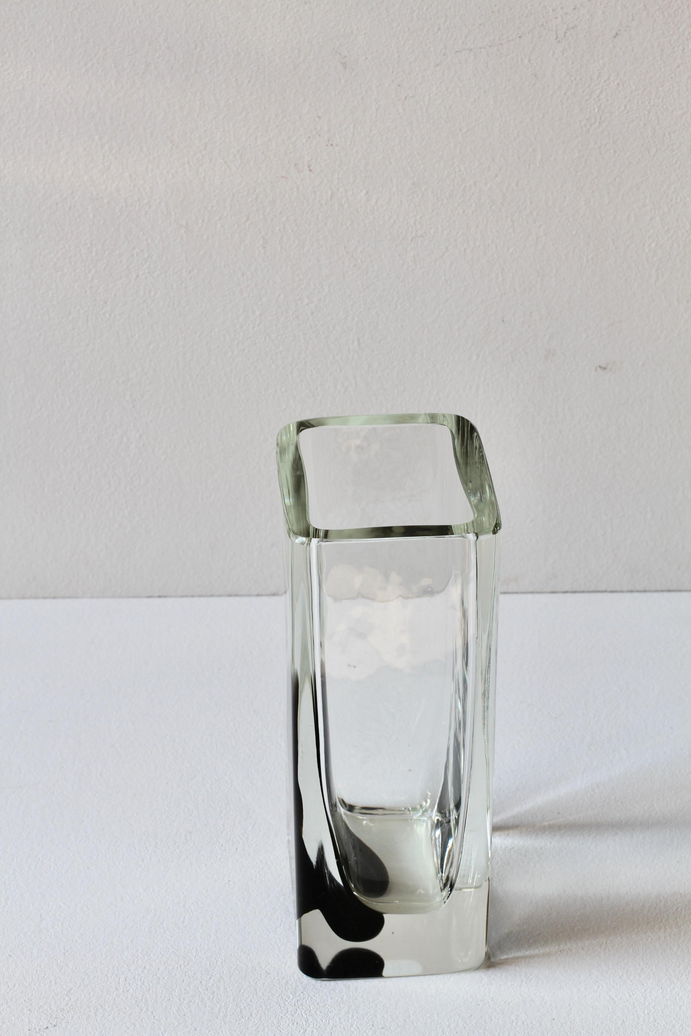 Vetro soffiato Grande vaso quadrato alto Cenedese in vetro di Murano nero e trasparente New Old Stock in vendita