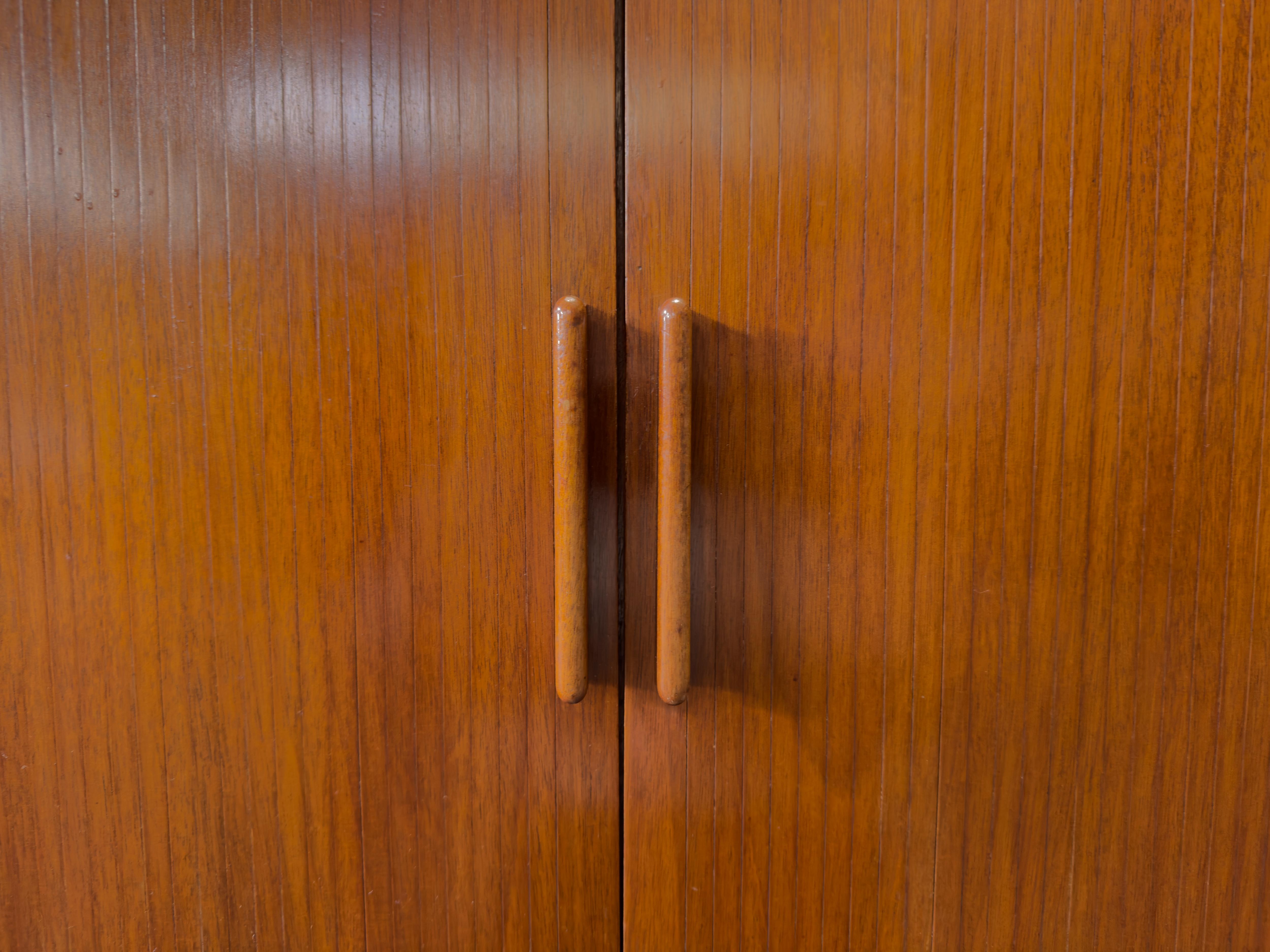Großer Tambourschrank im Angebot 3