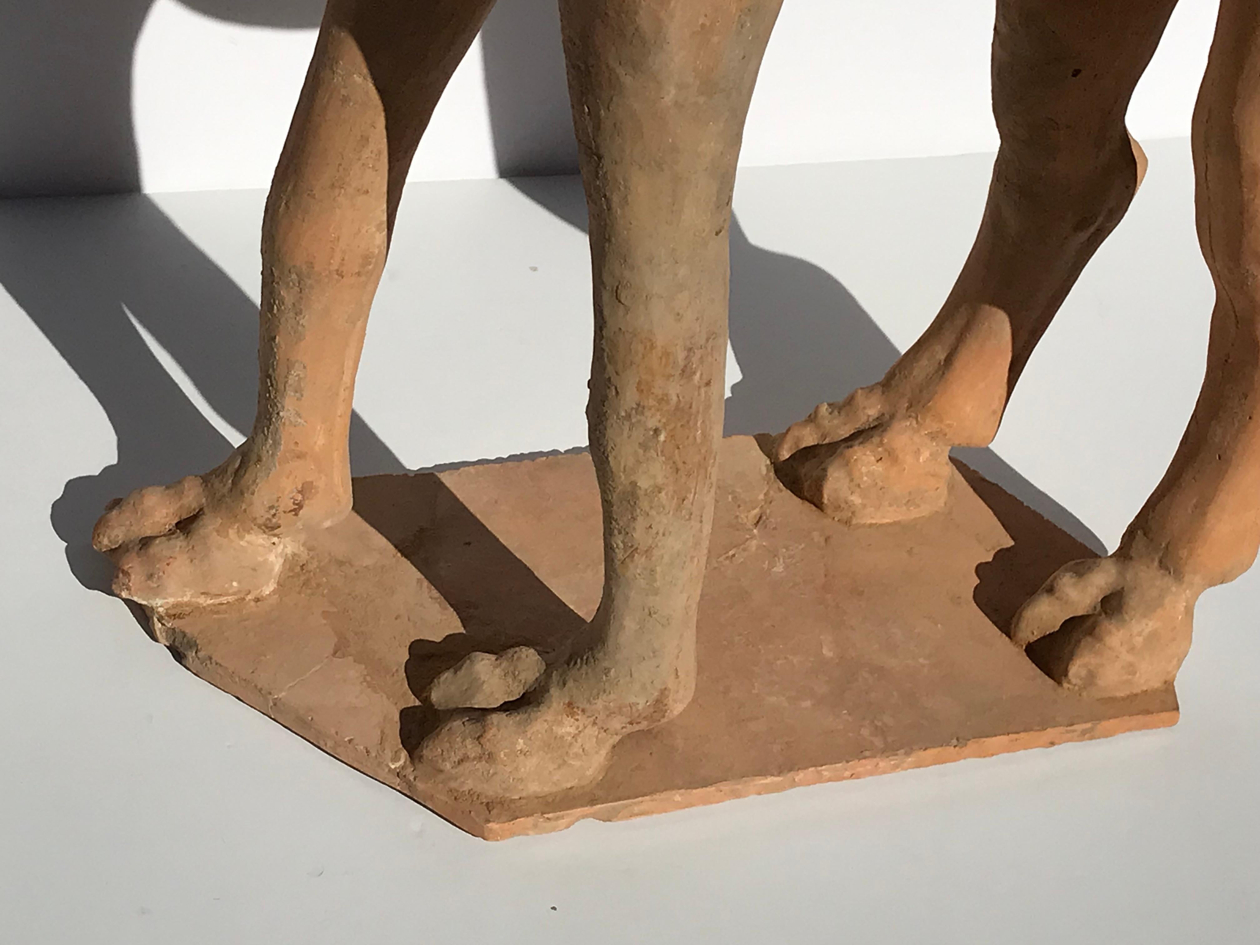 Grande sculpture en poterie de la dynastie Tang Dynasty Bactrian Camel and Rider Bon état - En vente à Dallas, TX