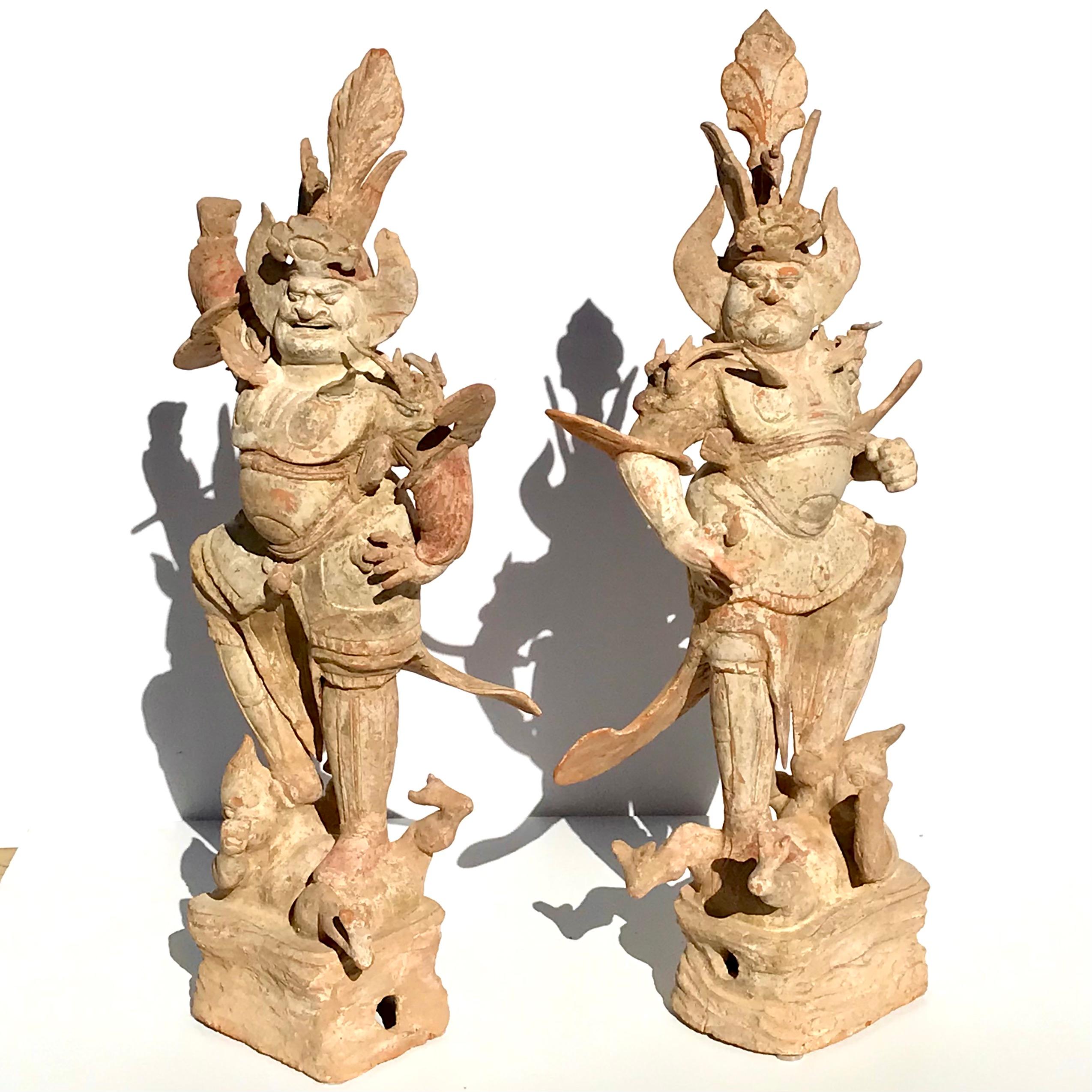 Large Tang Dynasty Pottery Painted Lokapalas Sculptures 28 Inches For Sale 1