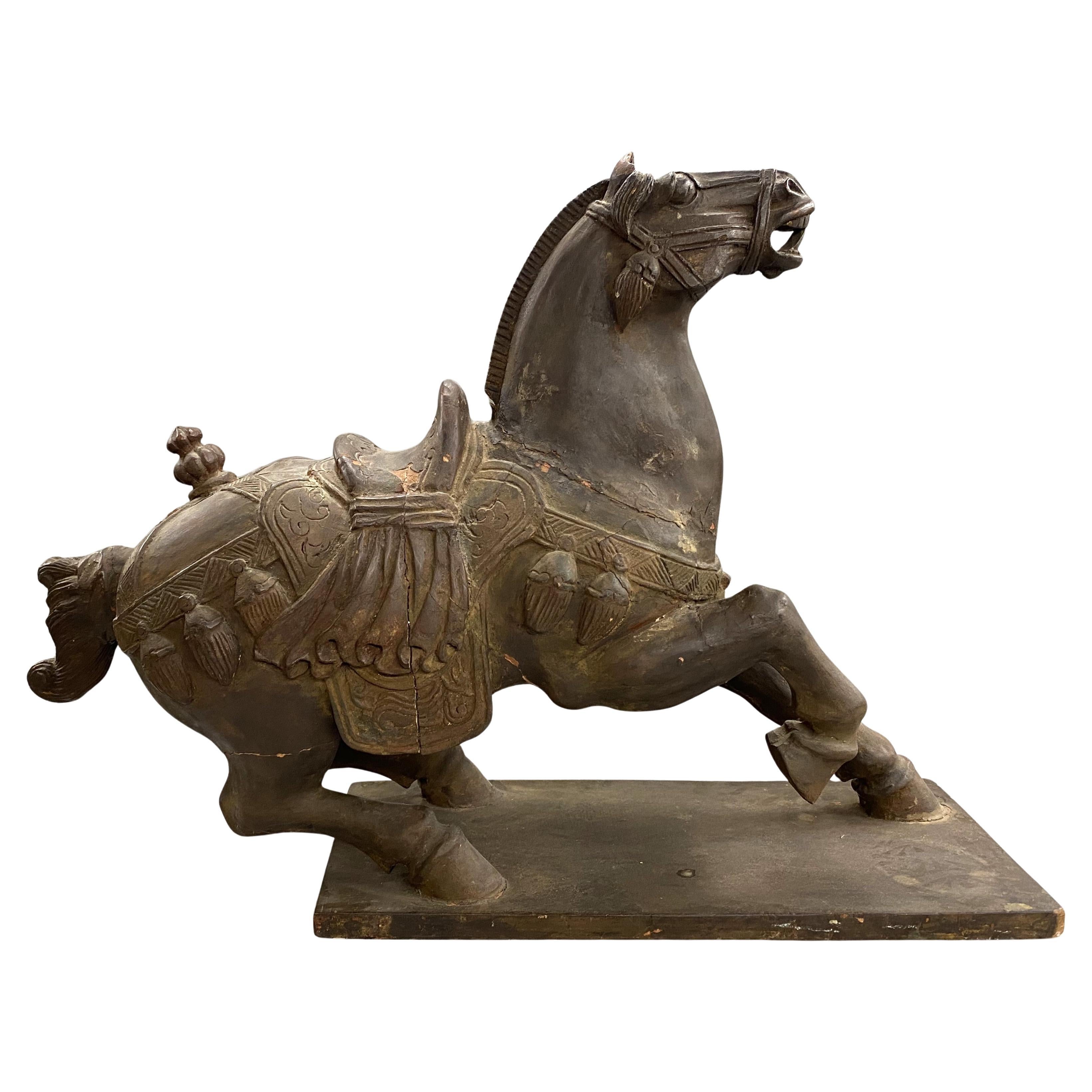Gran Escultura de Caballo de Madera Tallada Estilo Tang