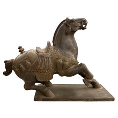 Gran Escultura de Caballo de Madera Tallada Estilo Tang