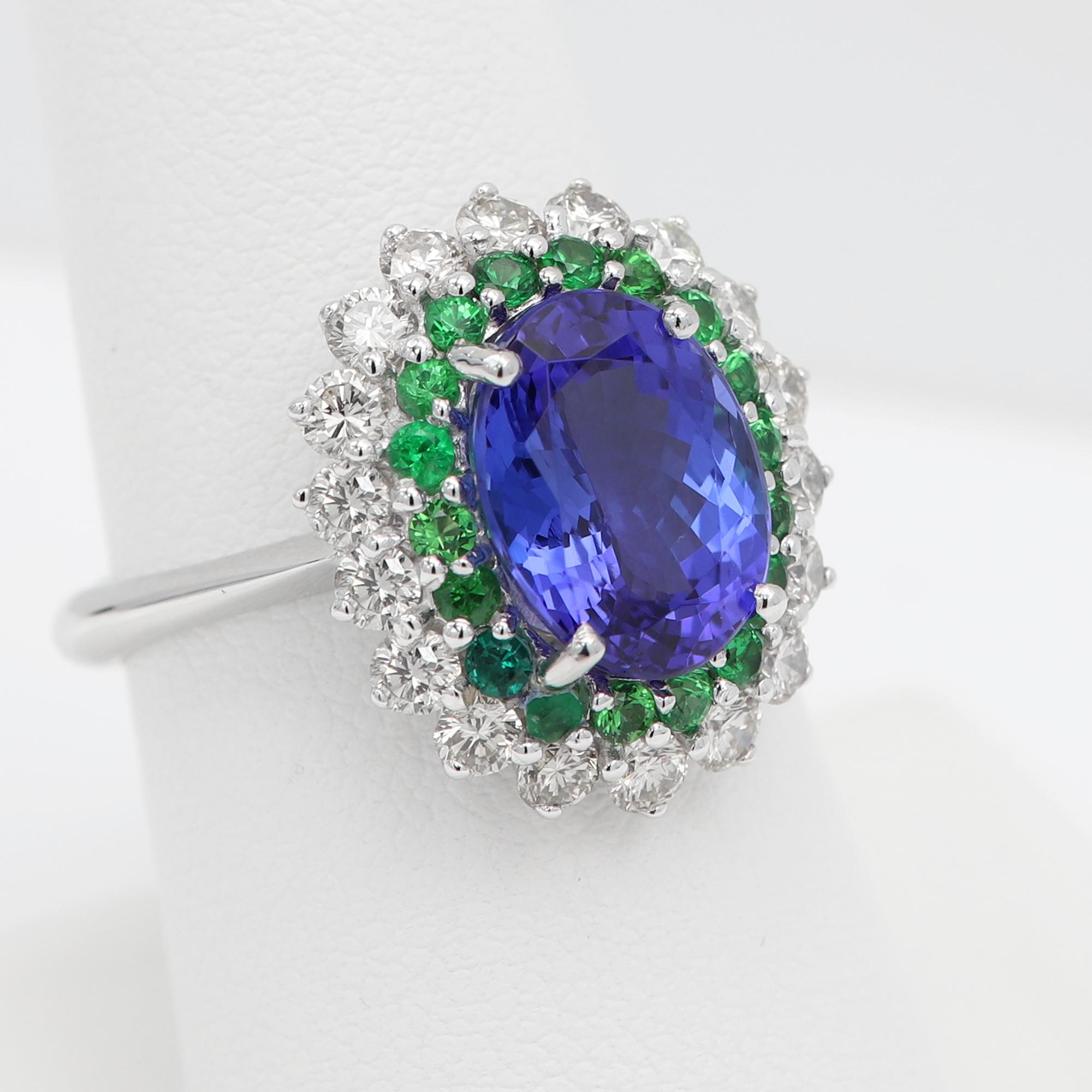 Large Tanzanite 4.20 Carat Diamond Tsavorite Ring 18 Karat Gold For Sale 2