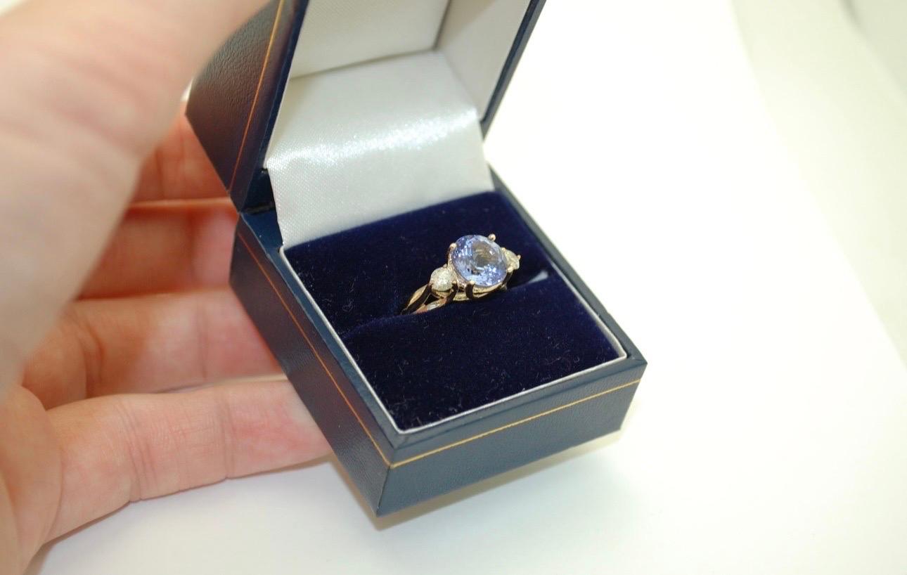 Large tanzanite diamond ring 18KT yellow gold engagement ring In New Condition For Sale In Boca Raton, FL
