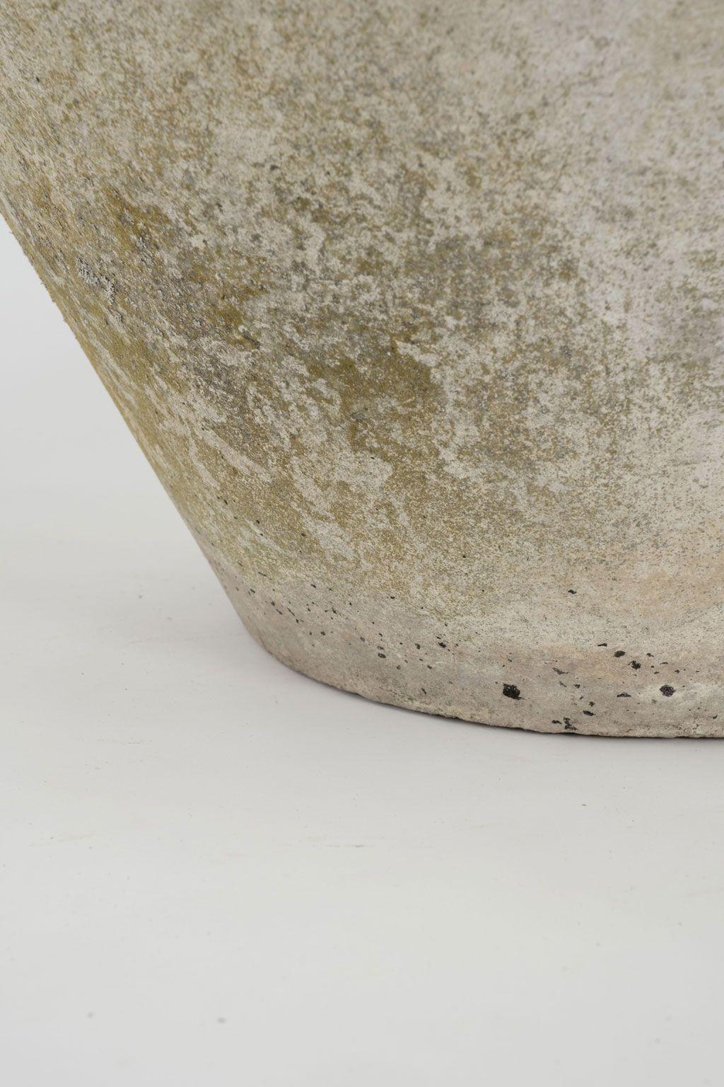 Mid-Century Modern Large Tapered Round Concrete Willy Guhl Planter For Sale
