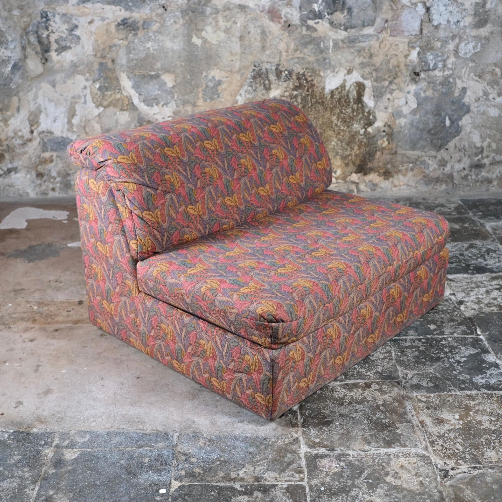 Large tapestry style armchair or small sofa by Beka, France, 1970s In Good Condition In Lyon, FR