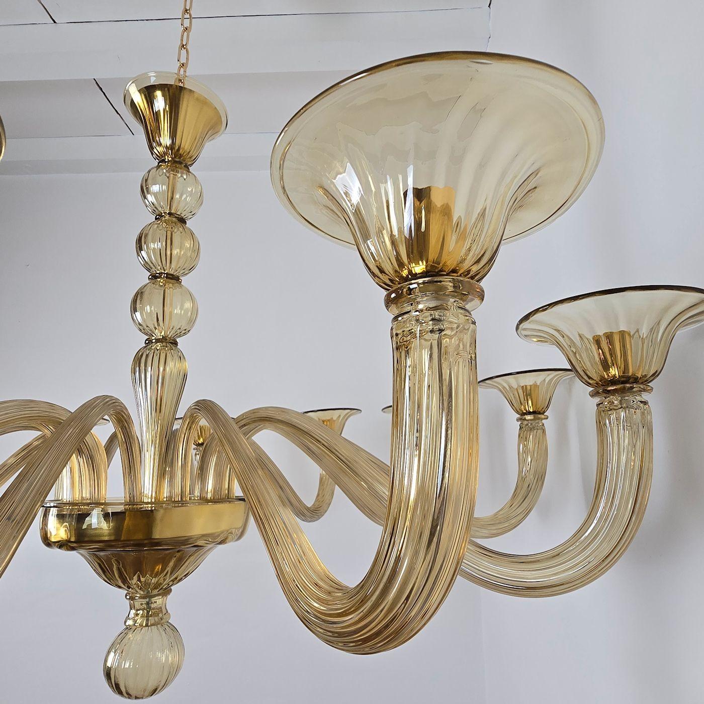Large Taupe color Murano glass chandelier For Sale 5