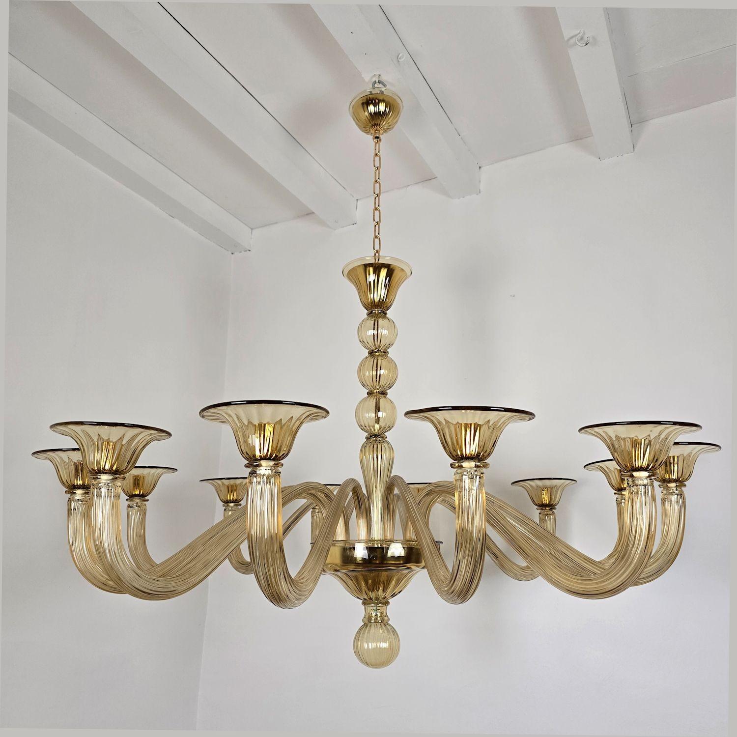 Mid-Century Modern Large Taupe color Murano glass chandelier For Sale