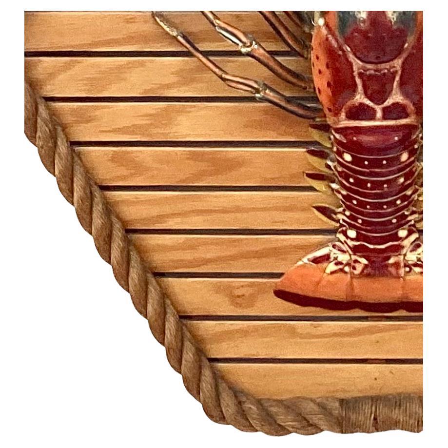 Grand homard taxidermique monté sur un cadre en bois et corde de forme hexagonale Bon état - En vente à Bradenton, FL