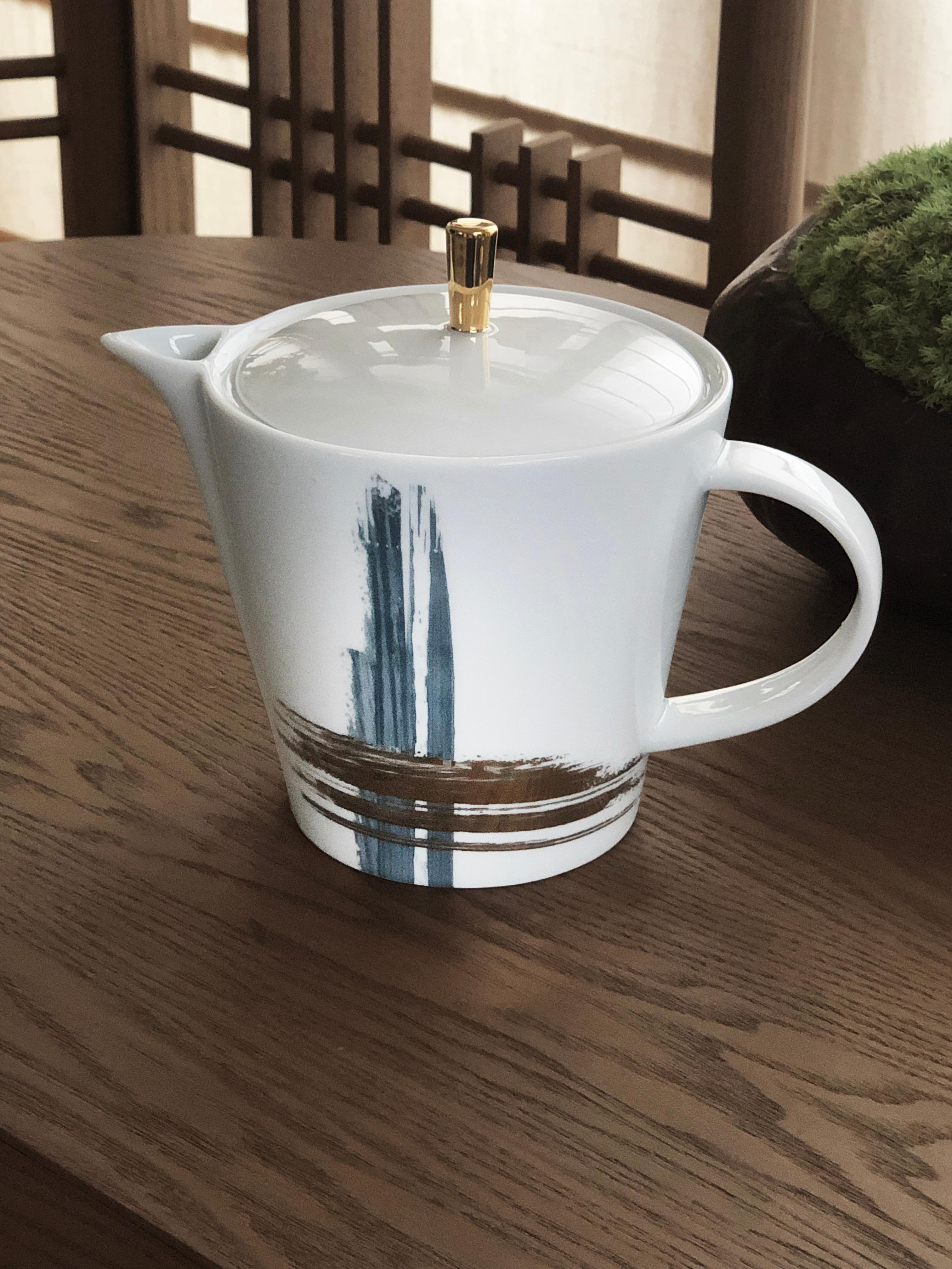 Modern Large Tea Pot Artisan Brush André Fu Living Tableware New For Sale